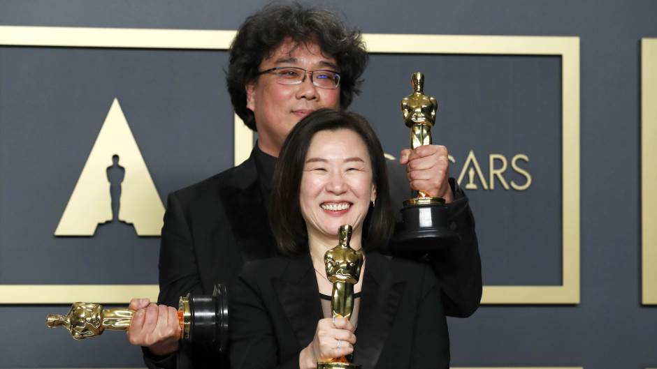 2020-02-10T055734Z_400430475_HP1EG2A0GJYA5_RTRMADP_3_AWARDS-OSCARS