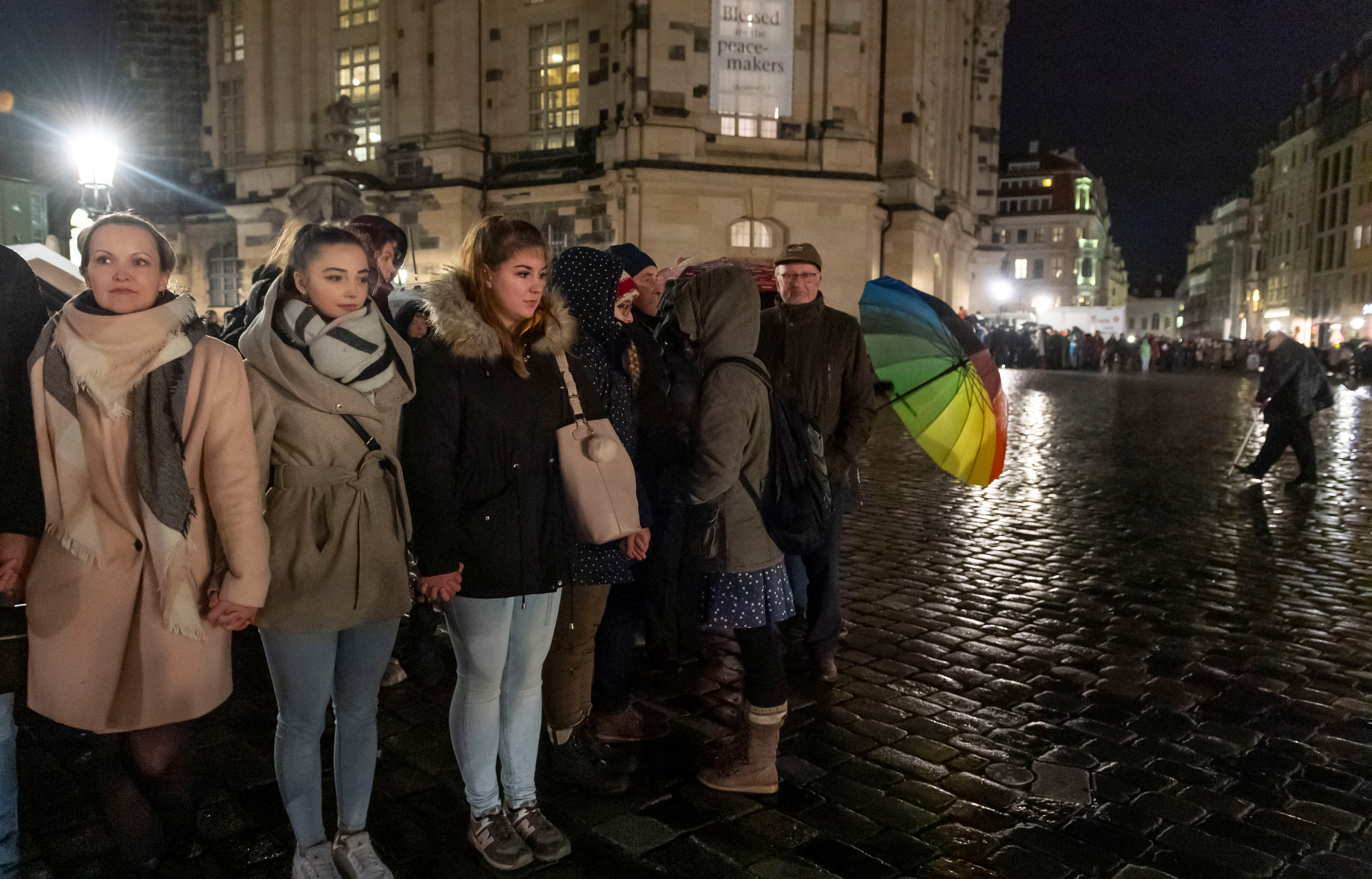2020-02-13T175134Z_1141373494_RC2TZE9QP1WW_RTRMADP_3_WW2-ANNIVERSARY-DRESDEN-CEREMONY