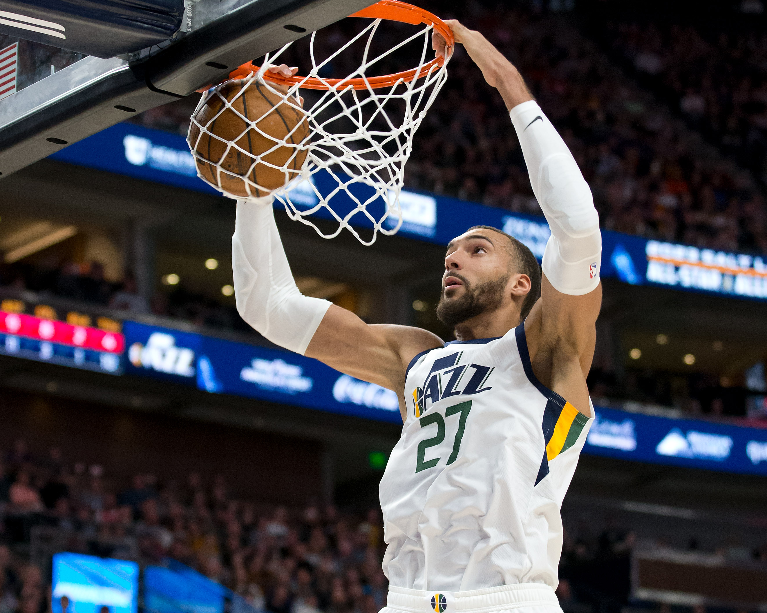 2020-02-29T032717Z_1920271600_NOCID_RTRMADP_3_NBA-WASHINGTON-WIZARDS-AT-UTAH-JAZZ