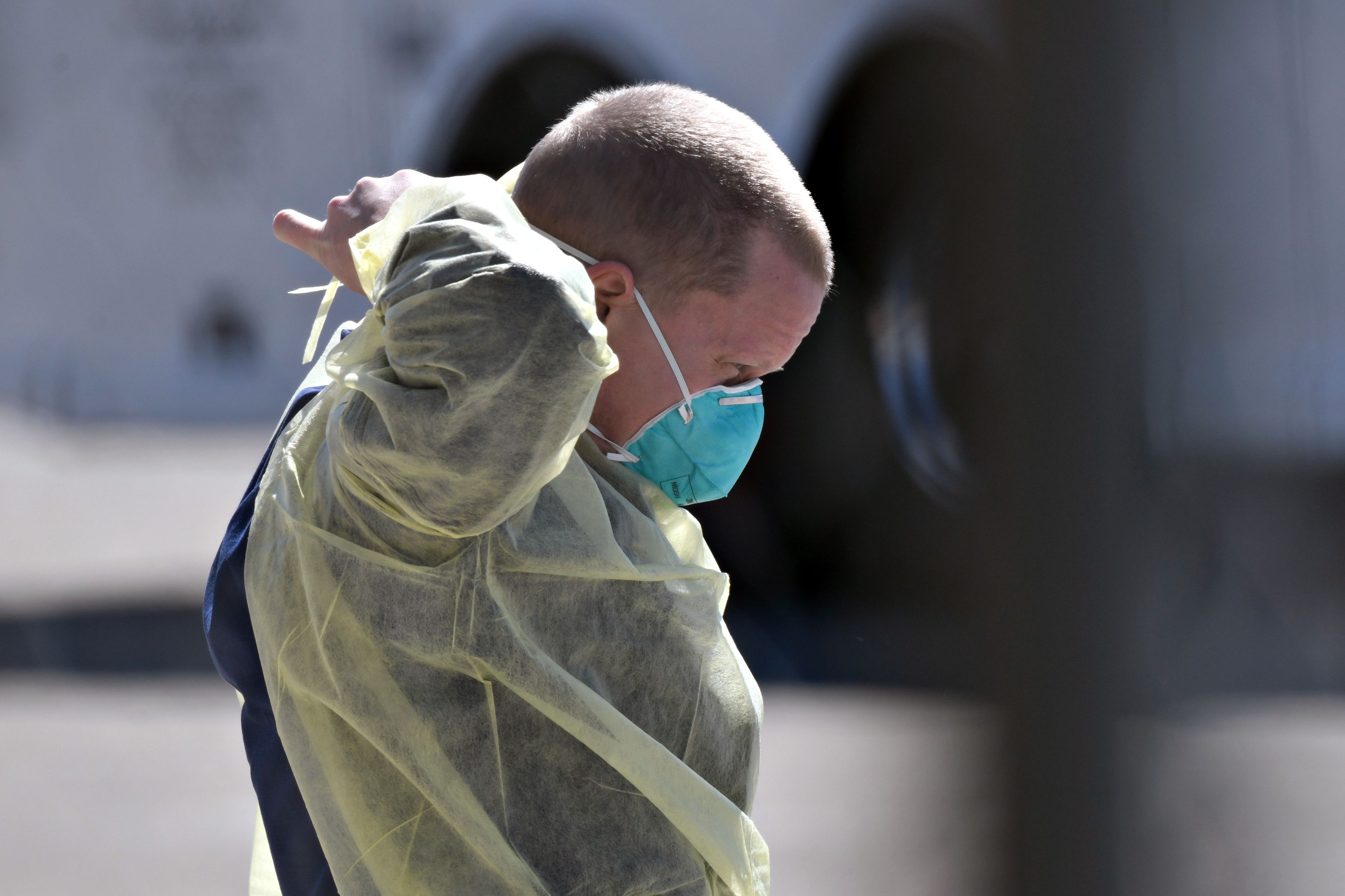 2020-03-12T024800Z_1343835620_RC22IF9XUMHZ_RTRMADP_3_HEALTH-CORONAVIRUS-USA