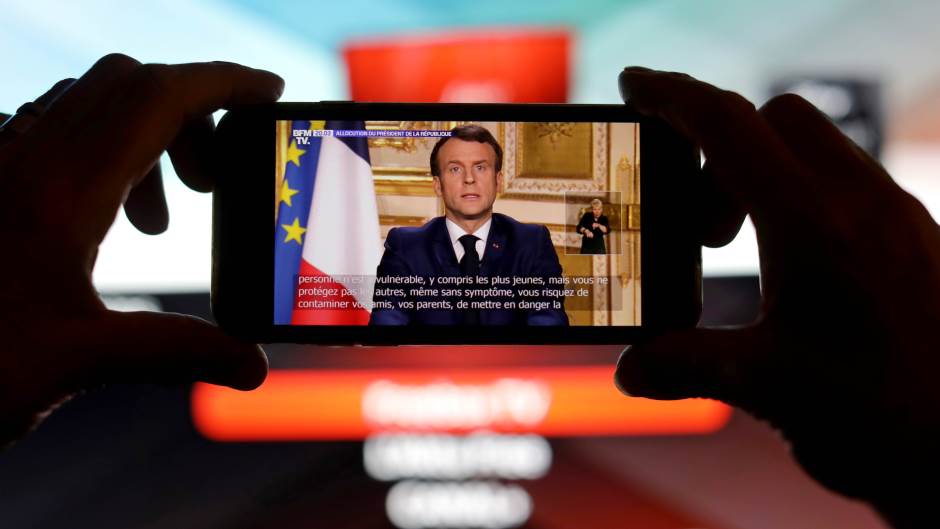 2020-03-16T192243Z_1120636619_RC27LF90JO9M_RTRMADP_3_HEALTH-CORONAVIRUS-MACRON