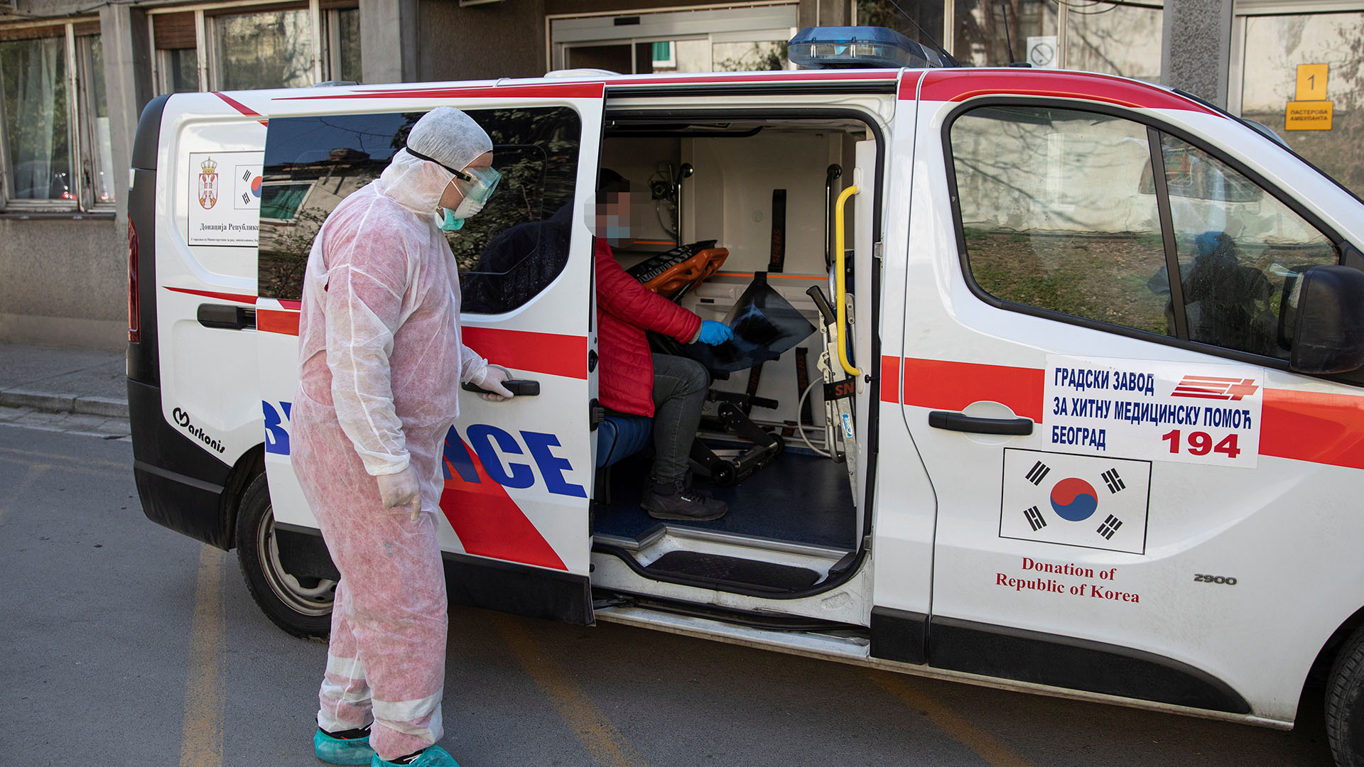 2020-03-17T115413Z_1210220174_RC2NLF9BF5TH_RTRMADP_3_HEALTH-CORONAVIRUS-SERBIA