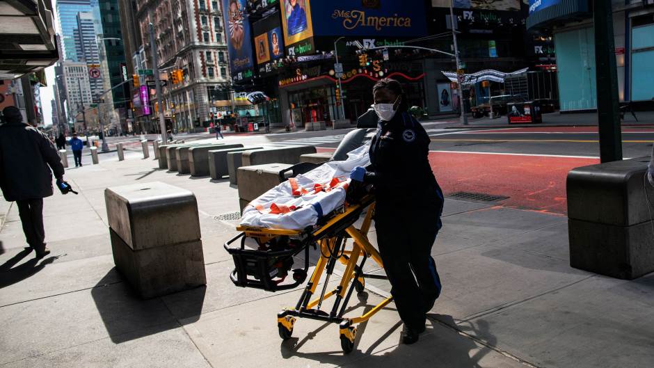 2020-03-21T212134Z_1130613126_RC2LOF96O2PX_RTRMADP_3_HEALTH-CORONAVIRUS-USA-TIMES-SQUARE