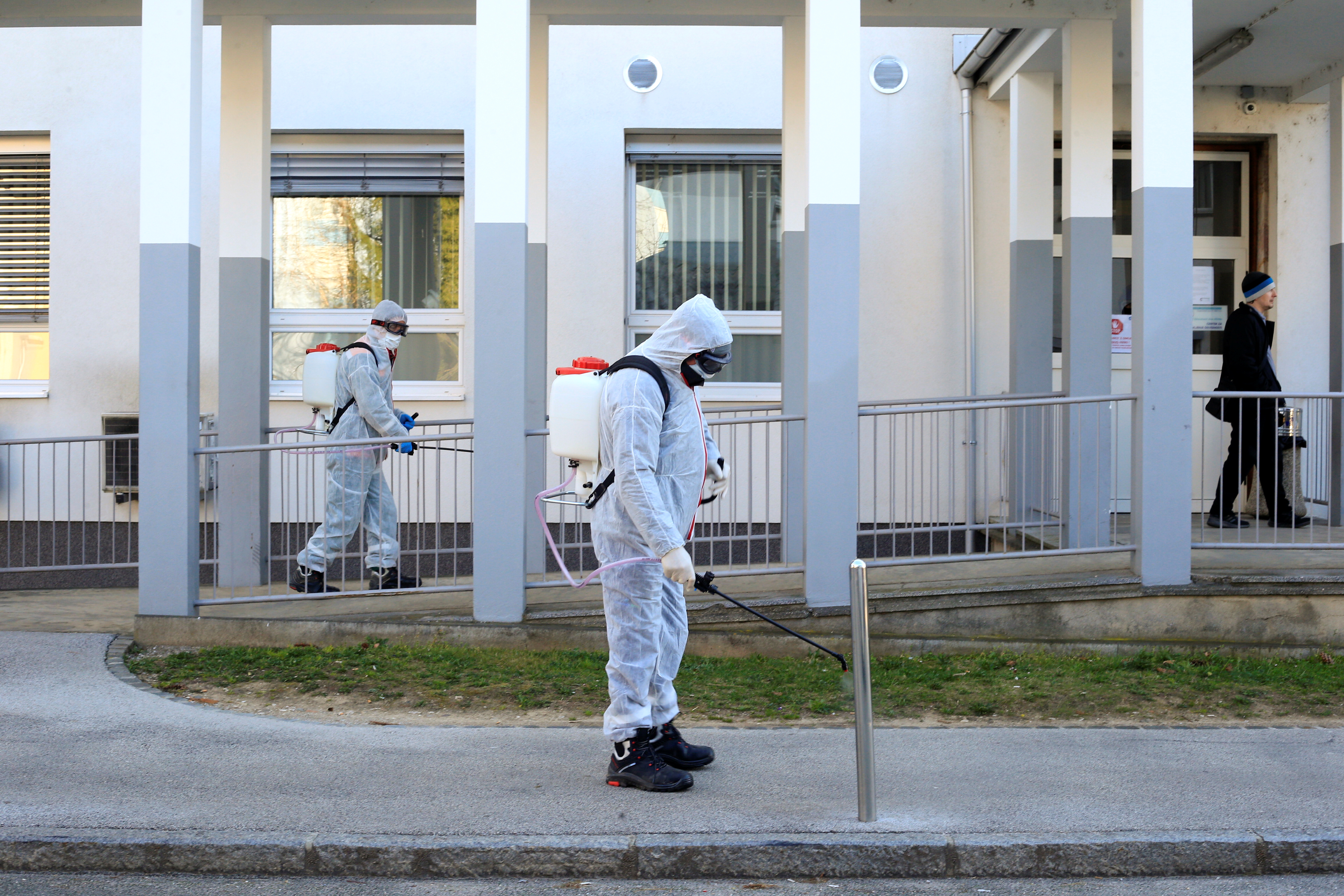 2020-03-23T000000Z_1001983932_RC2KPF92QG6L_RTRMADP_3_HEALTH-CORONAVIRUS-SLOVENIA