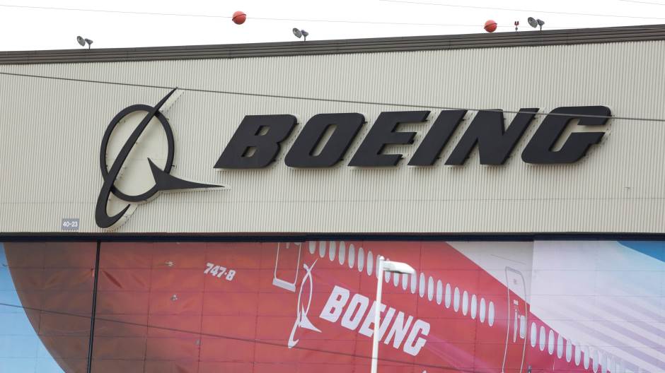 2020-03-23T000000Z_186380393_RC2FPF9BKHM8_RTRMADP_3_HEALTH-CORONAVIRUS-USA