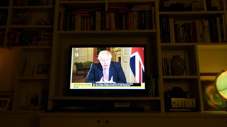 2020-03-23T204604Z_1346195898_RC2WPF9WO56B_RTRMADP_3_HEALTH-CORONAVIRUS-BRITAIN