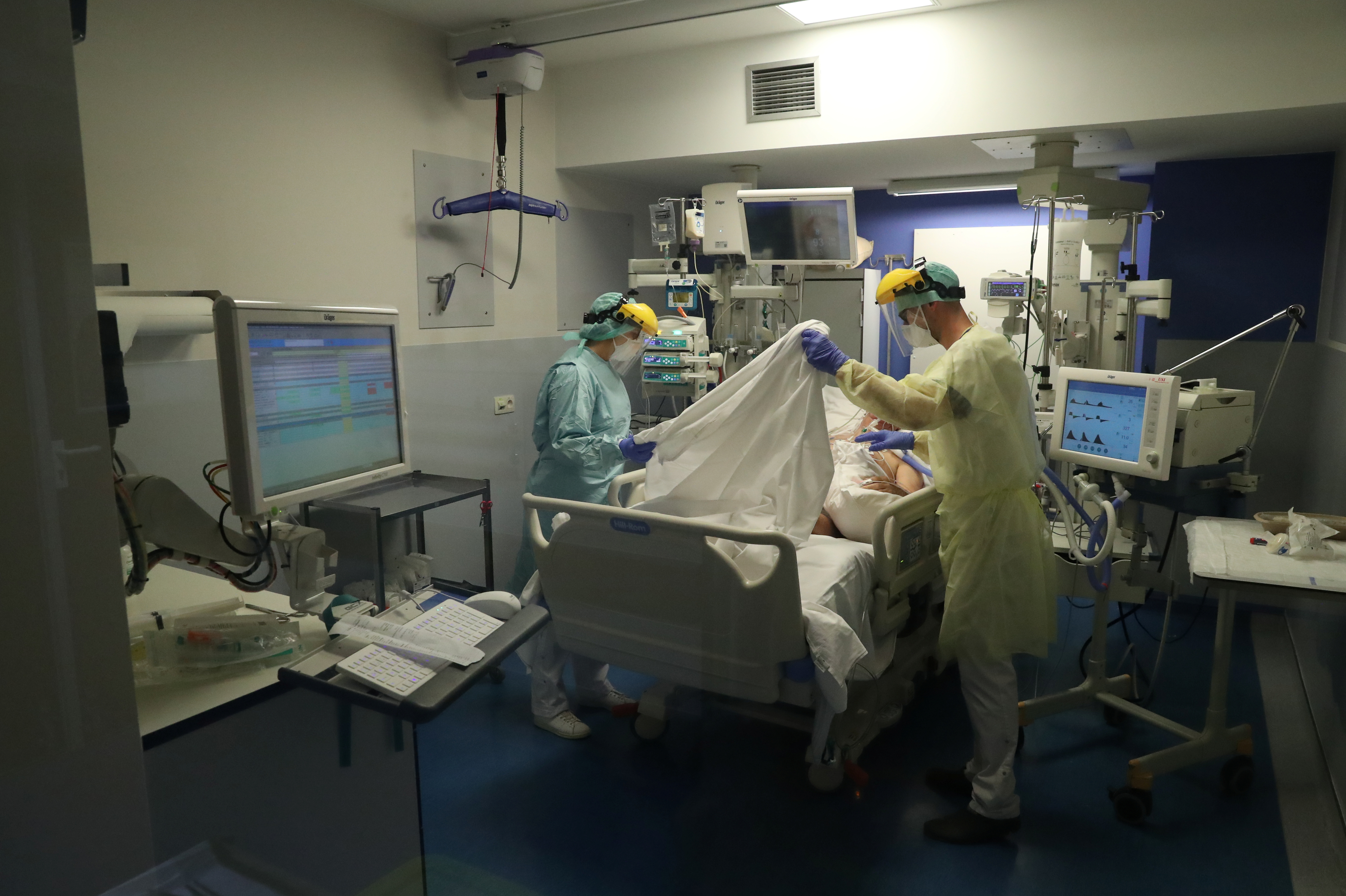 2020-03-30T145539Z_1925374903_RC2EUF9ZHKDH_RTRMADP_3_HEALTH-CORONAVIRUS-BELGIUM