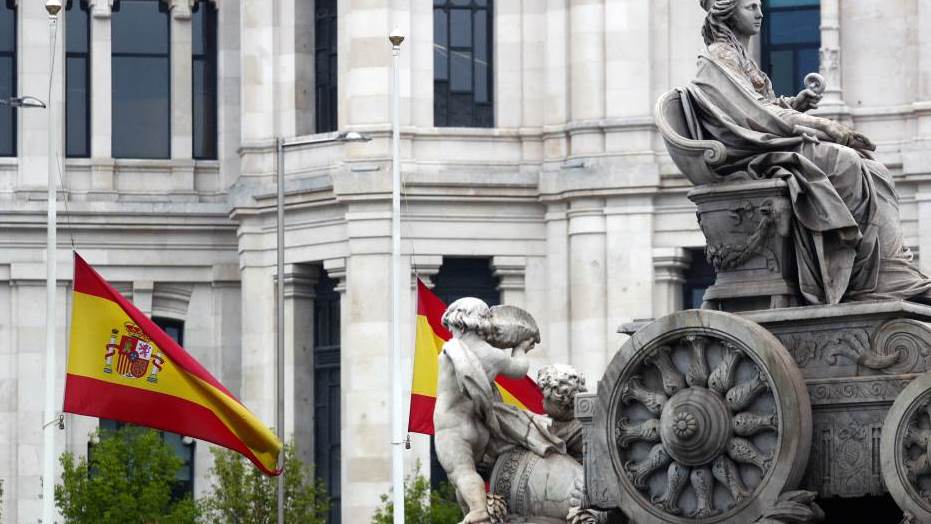 2020-03-31T121231Z_1913759988_RC20VF9O212H_RTRMADP_3_HEALTH-CORONAVIRUS-SPAIN