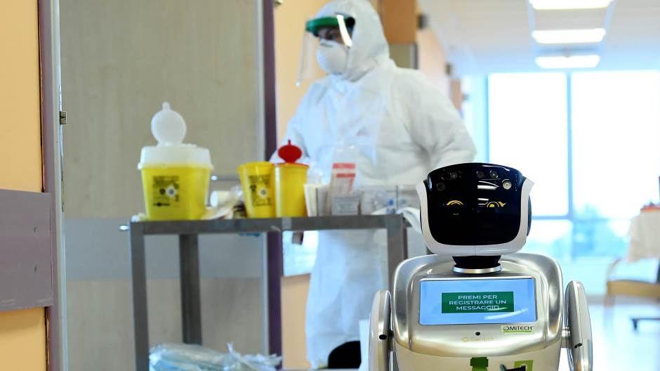 2020-04-01t124710z-1552258186-rc2ovf93ywsl-rtrmadp-3-health-coronavirus-italy-robots-288549.jpeg