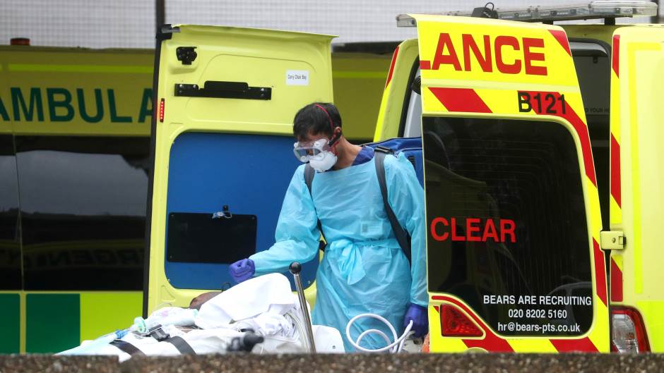 2020-04-01T155500Z_1024498807_RC2RVF9A83WO_RTRMADP_3_HEALTH-CORONAVIRUS-BRITAIN