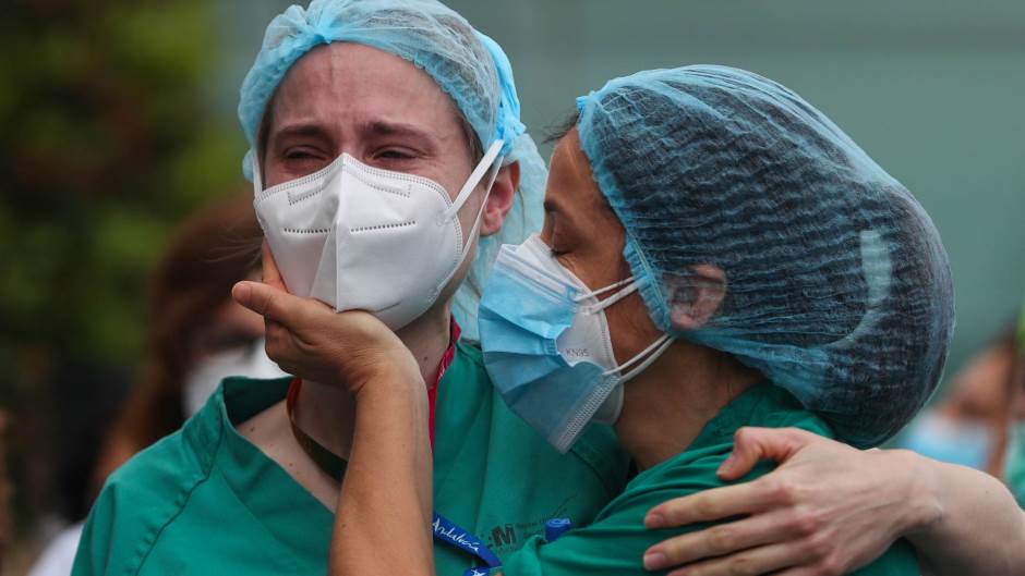 2020-04-13T120811Z_100923489_RC2O3G90O85W_RTRMADP_3_HEALTH-CORONAVIRUS-SPAIN