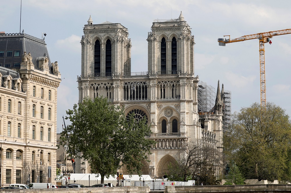 2020-04-14T130246Z_1024519787_RC2D4G9NRR23_RTRMADP_3_FRANCE-NOTREDAME-ANNIVERSARY