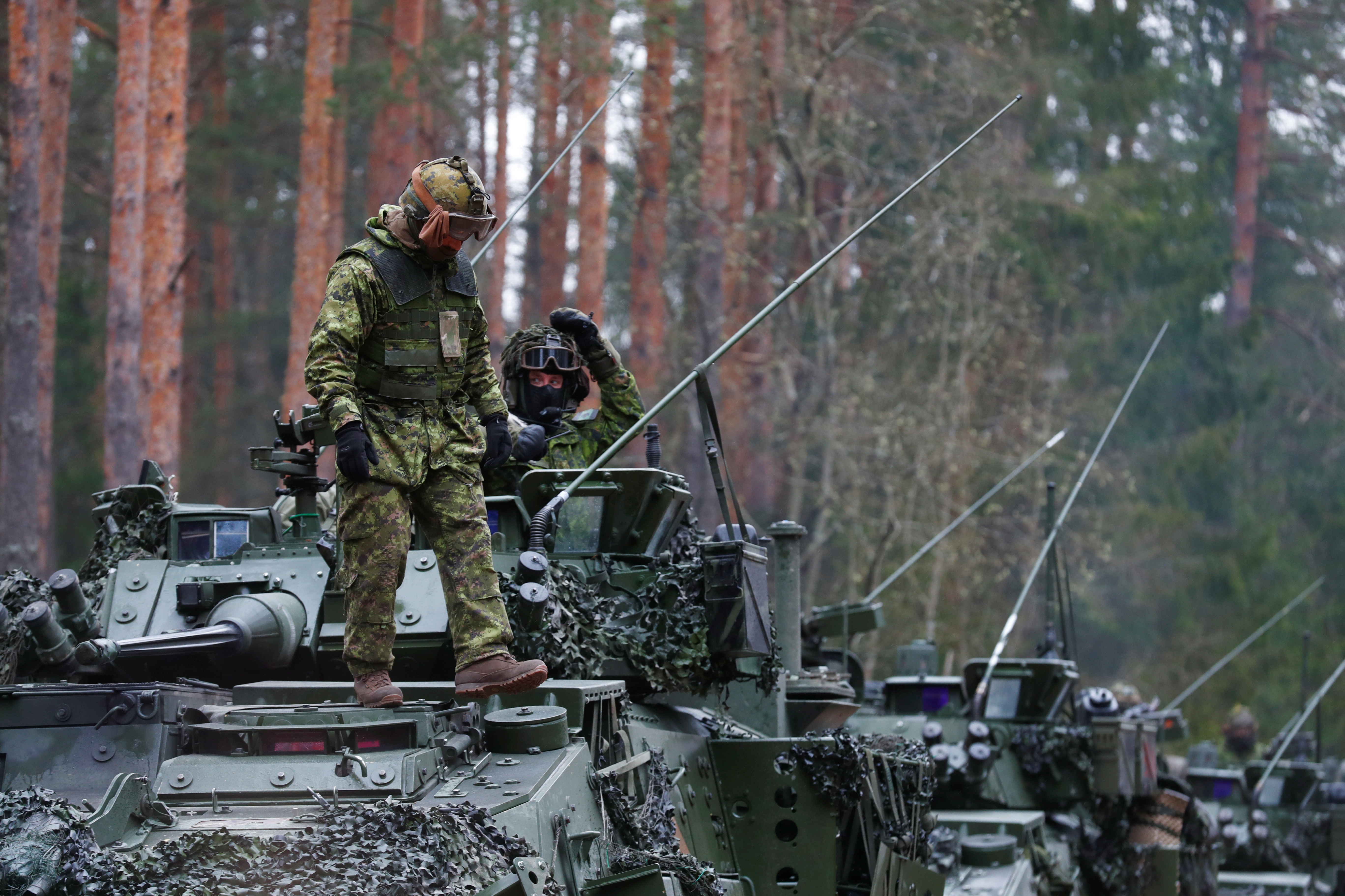 2020-04-15T112746Z_820698431_RC2Z4G9A9FQ6_RTRMADP_3_HEALTH-CORONAVIRUS-NATO