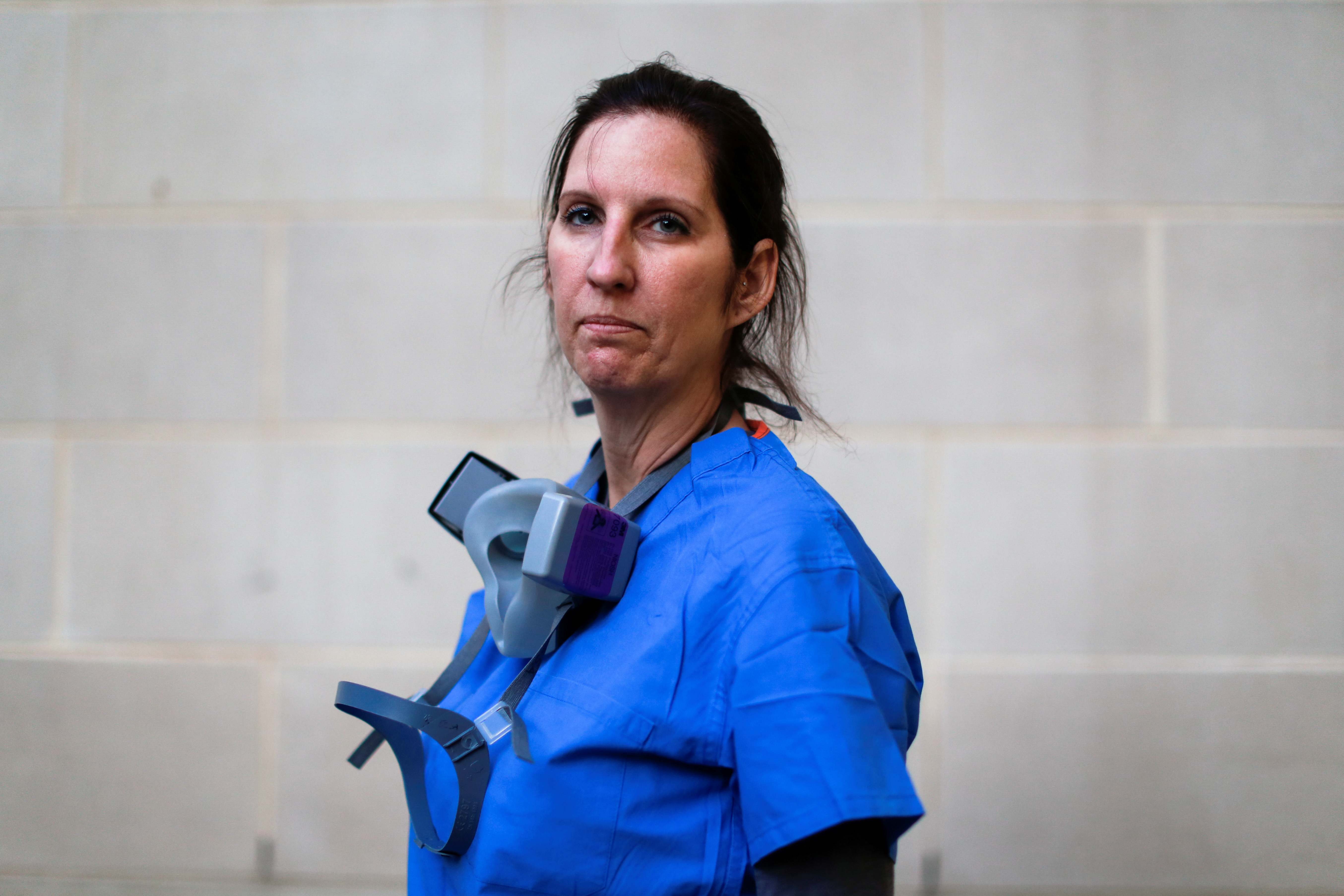 2020-04-15T120303Z_178872294_RC205G9VW8BQ_RTRMADP_3_HEALTH-CORONAVIRUS-USA-MEDICS