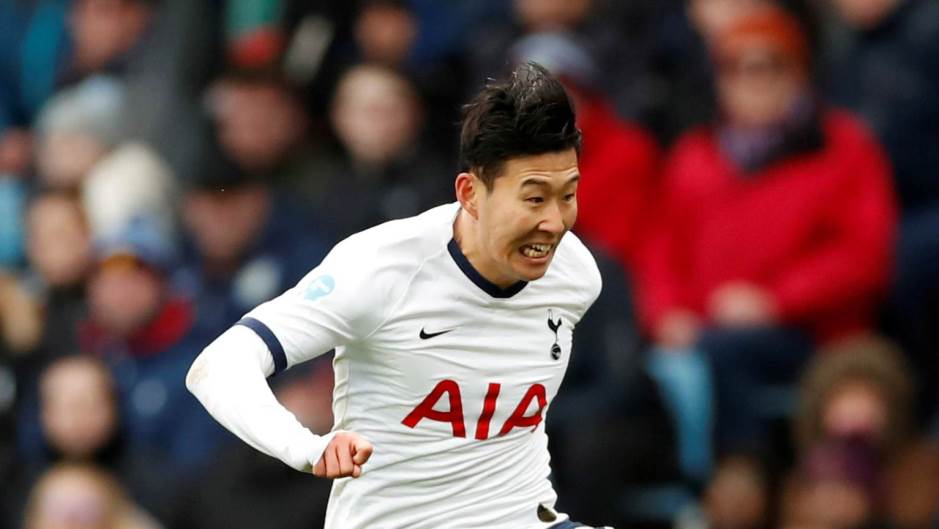 2020-04-20T133226Z_331627009_RC2D8G9N8MZ8_RTRMADP_3_HEALTH-CORONAVIRUS-SOCCER-SON