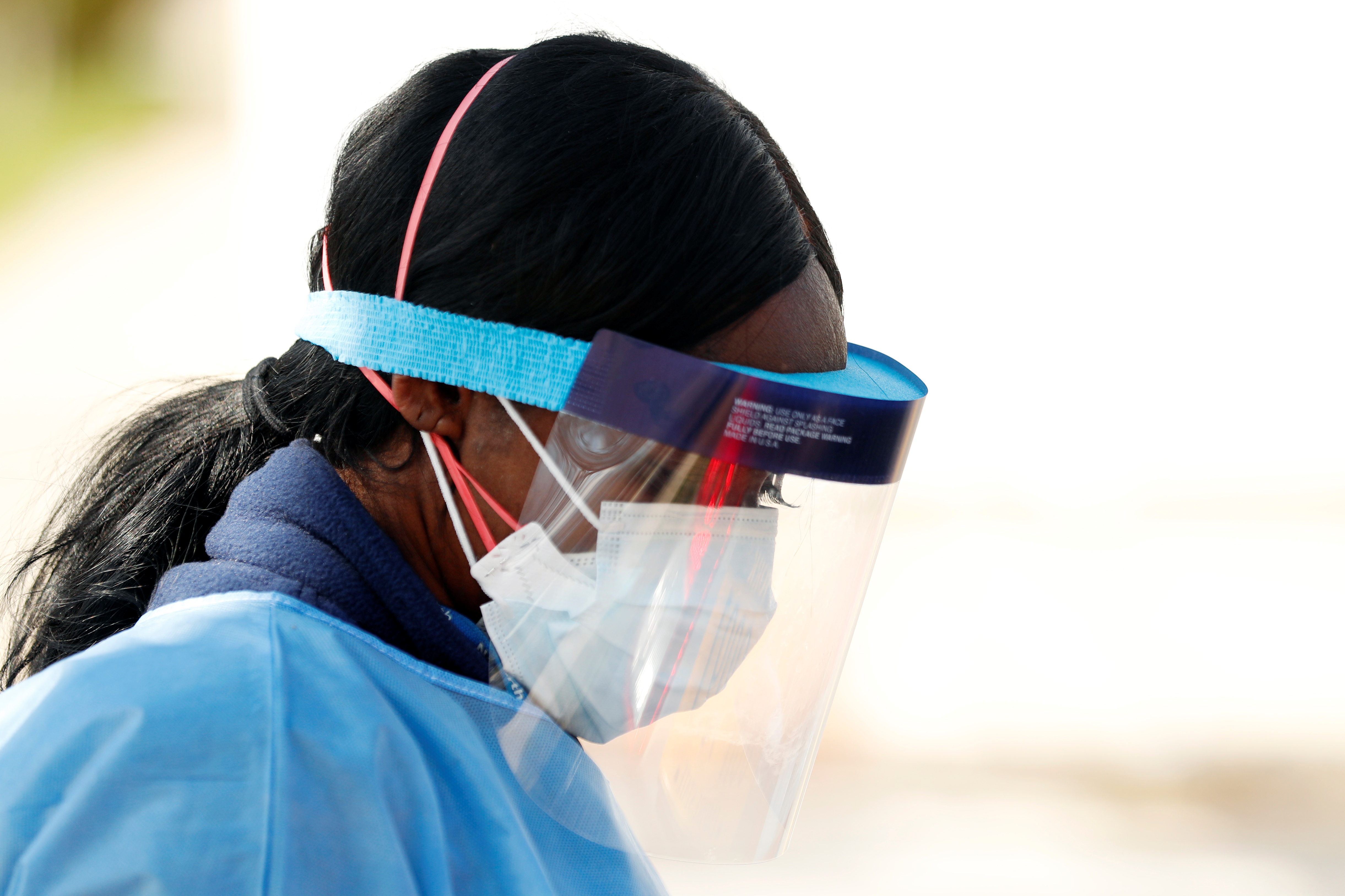 2020-04-24T113028Z_887124517_RC2ZAG9AWEYD_RTRMADP_3_HEALTH-CORONAVIRUS-USA-HOMECARE