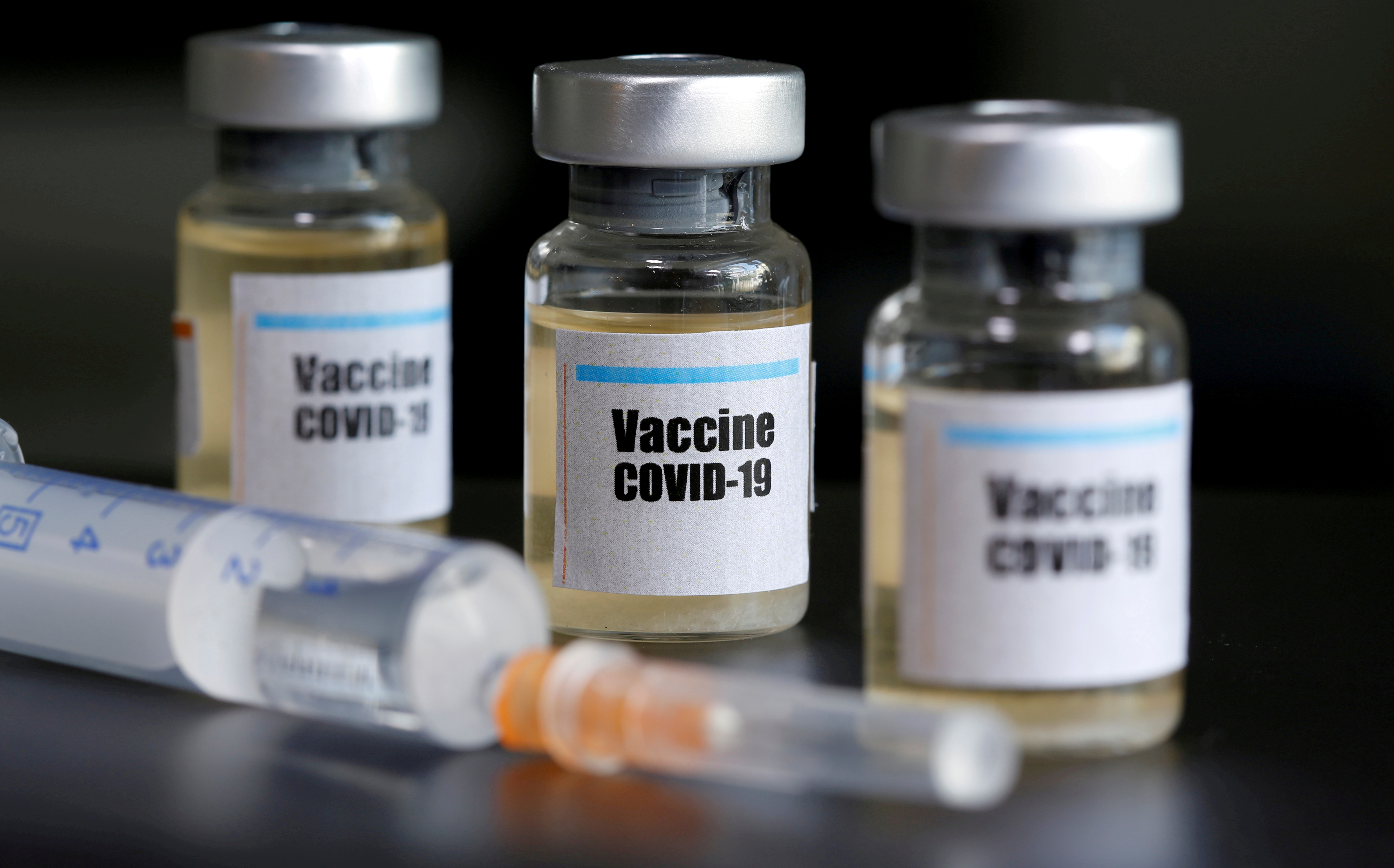 2020-04-25T144011Z_2044749553_RC2QBG9OGVI6_RTRMADP_3_HEALTH-CORONAVIRUS-VACCINE