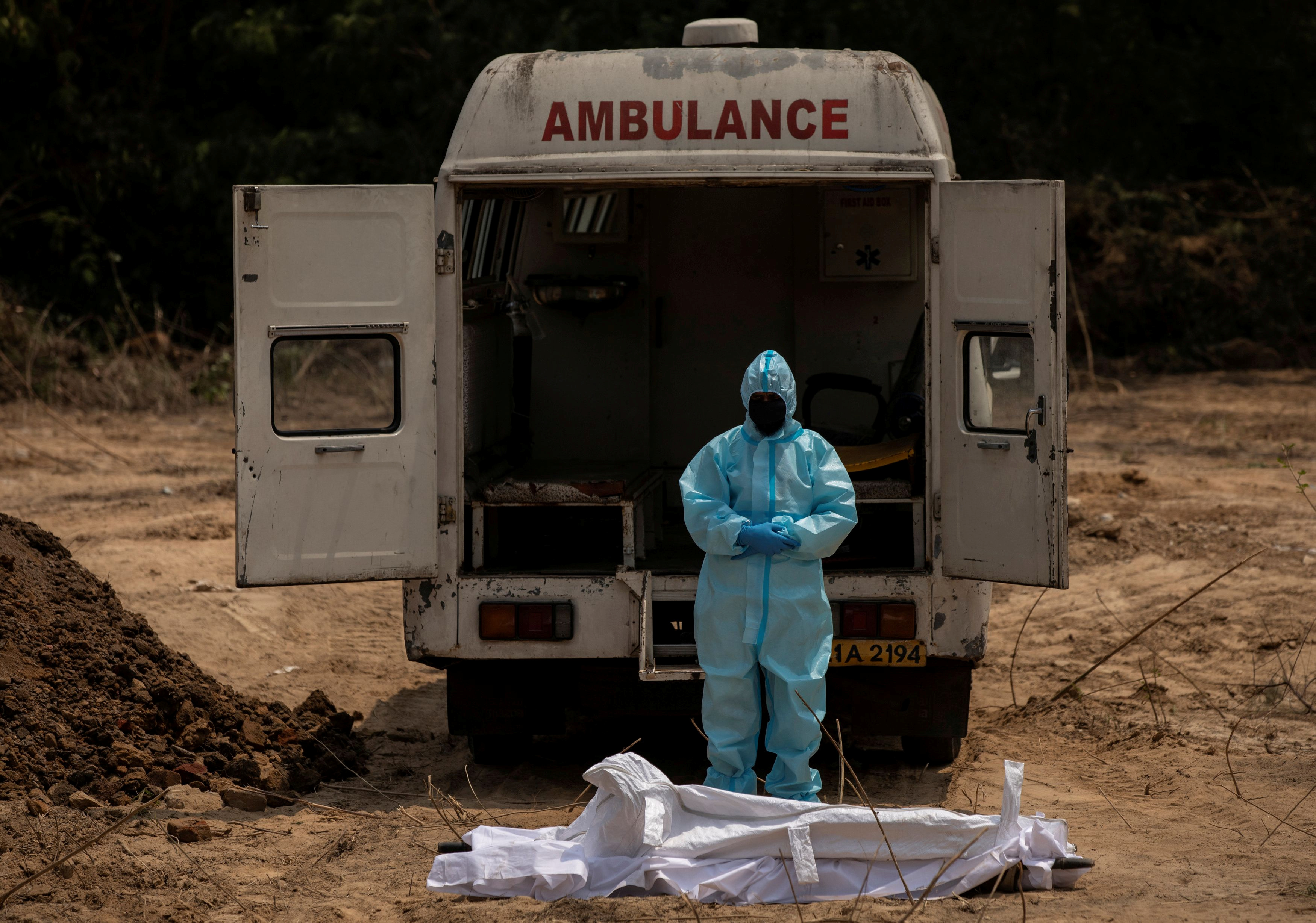 2020-04-29T114844Z_92236159_RC28EG9HMIEH_RTRMADP_3_HEALTH-CORONAVIRUS-SOUTHASIA