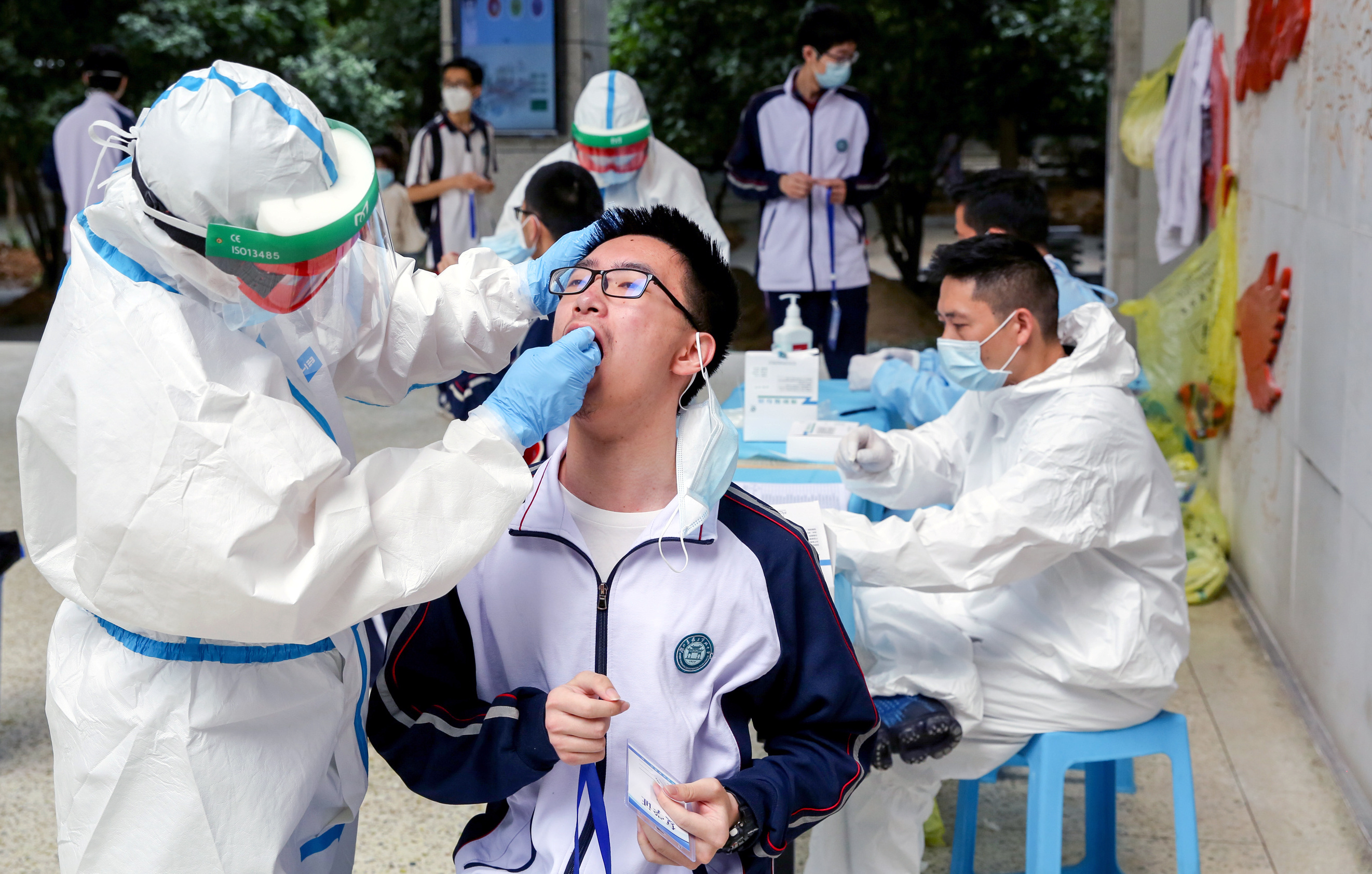 2020-04-30T093254Z_2067244617_RC2XEG90YUSN_RTRMADP_3_HEALTH-CORONAVIRUS-CHINA