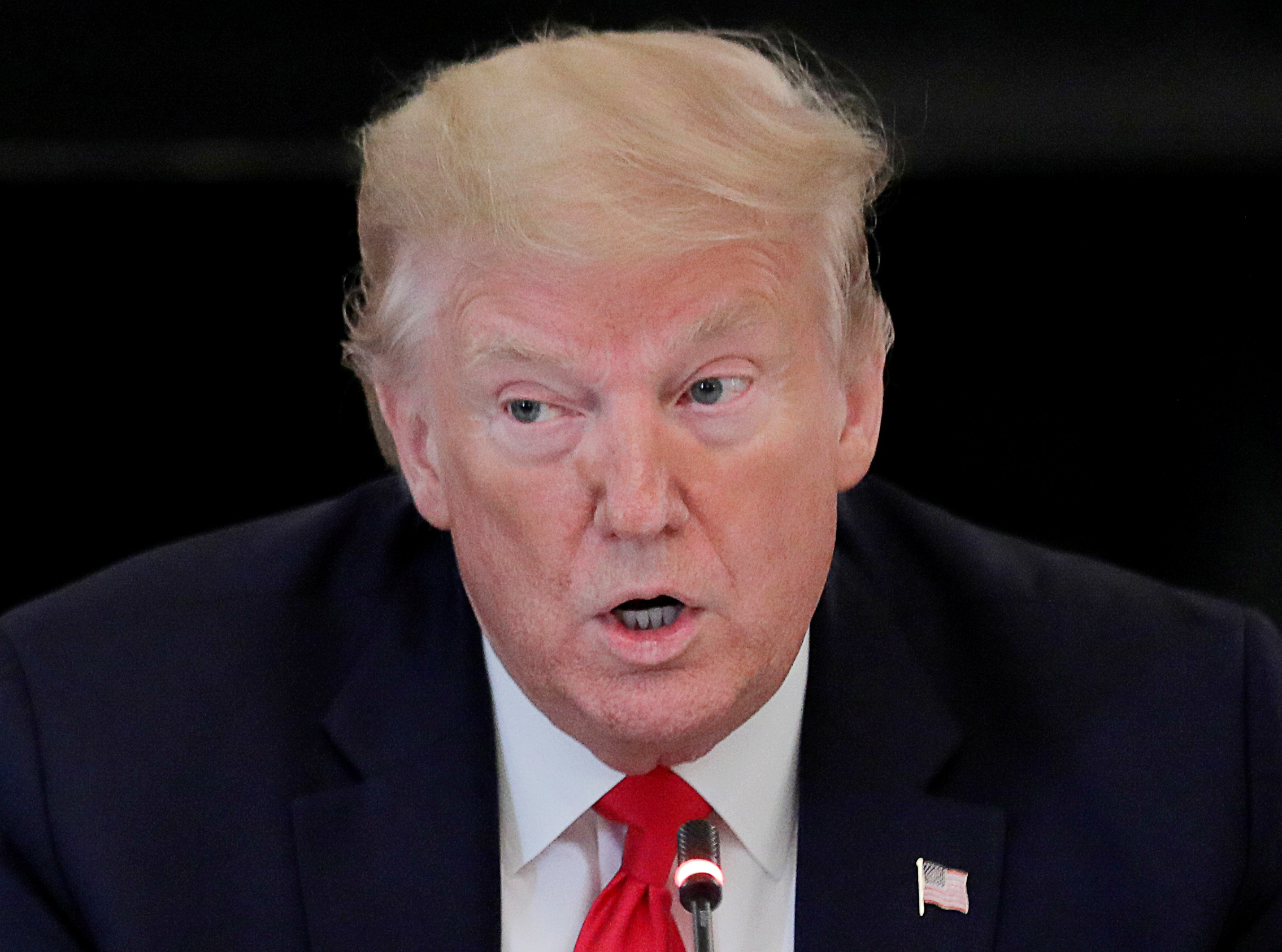 2020-04-30T132214Z_108750522_RC21FG9QQZ71_RTRMADP_3_OIL-USA-TRUMP-STORAGE