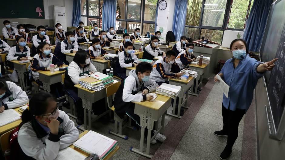 2020-05-06T043525Z_57826931_RC2SIG99VMSS_RTRMADP_3_HEALTH-CORONAVIRUS-CHINA