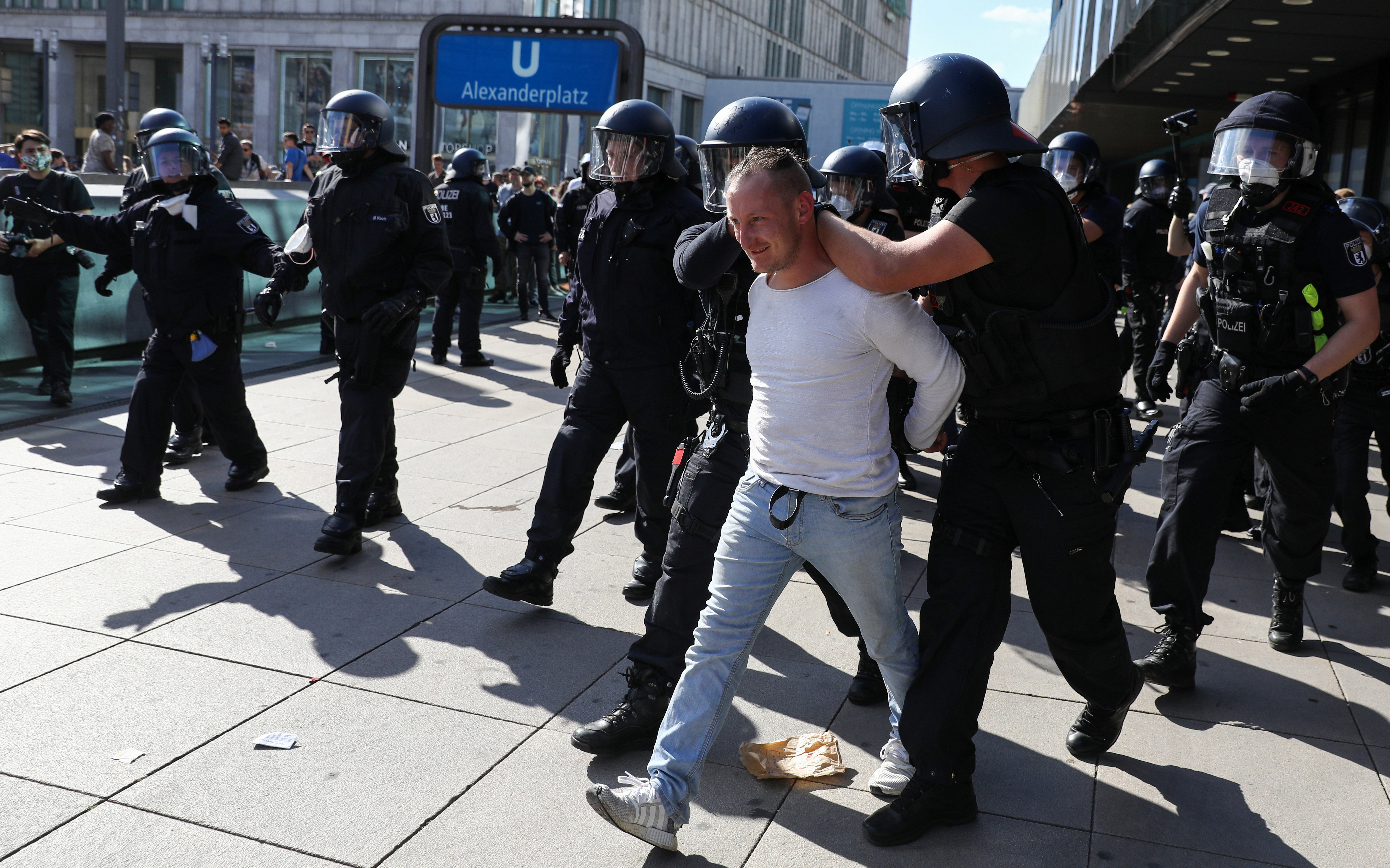 REUTERS / Christian Mang