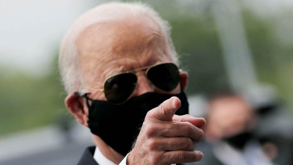 2020-05-26T233140Z_1211451044_RC2NWG9HAG6G_RTRMADP_3_USA-ELECTION-BIDEN