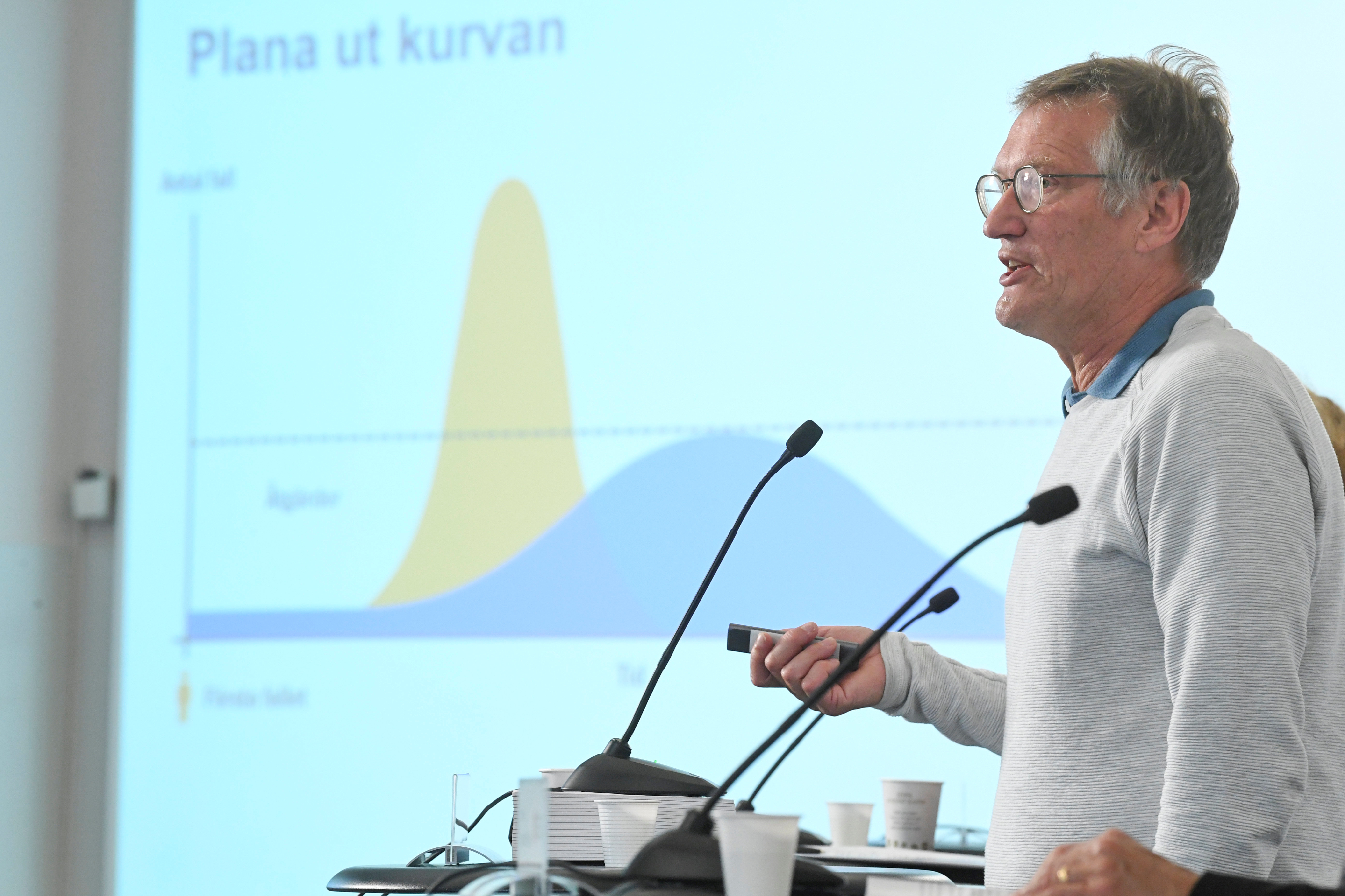 2020-06-09T000000Z_974468349_RC2O5H9ZXDIU_RTRMADP_3_HEALTH-CORONAVIRUS-SWEDEN