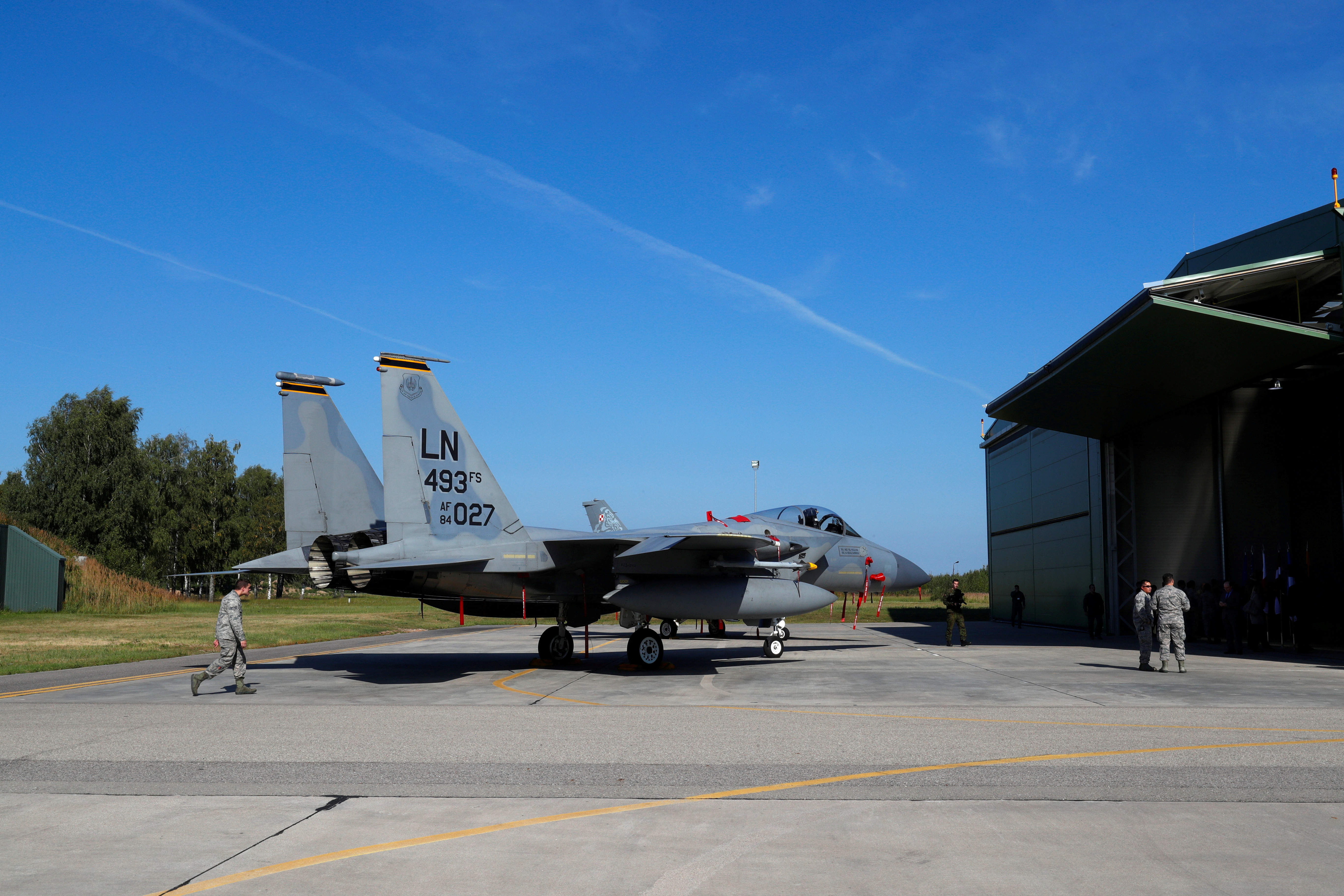 2020-06-15T104825Z_1270271581_RC2M9H9QD2GV_RTRMADP_3_BRITAIN-USA-AIRPLANE