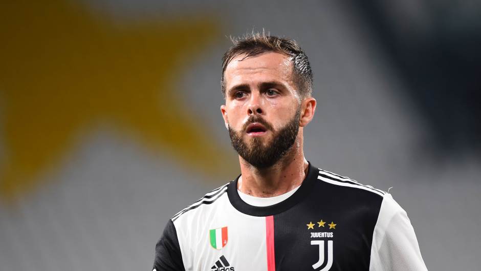 2020-06-26T000000Z_987131504_RC28HH9PE1R0_RTRMADP_3_SOCCER-ITALY-JUV-LEC-REPORT