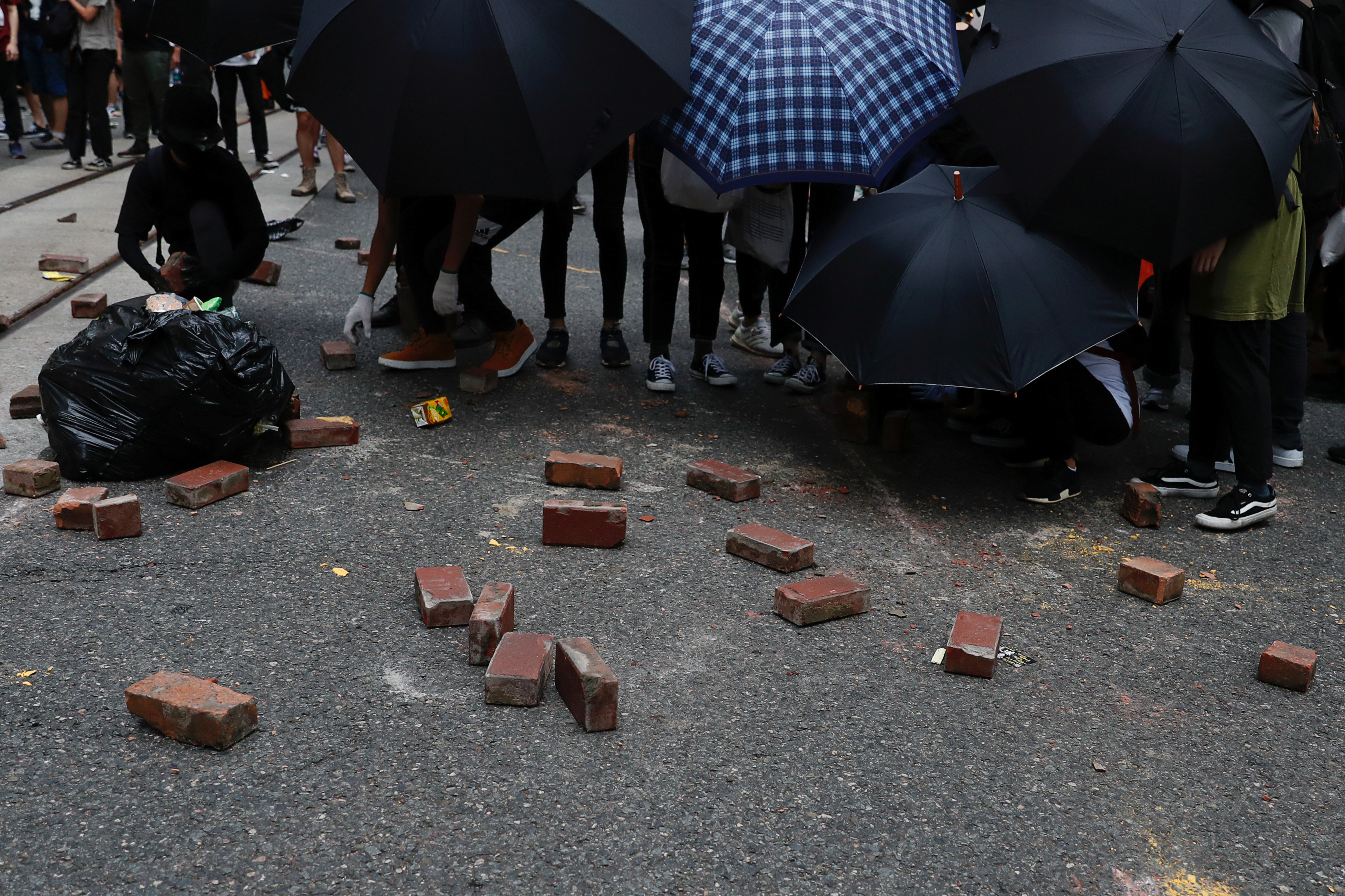 2020-07-01T122146Z_1183131582_RC2CKH9XMRCZ_RTRMADP_3_HONGKONG-PROTESTS-ANNIVERSARY