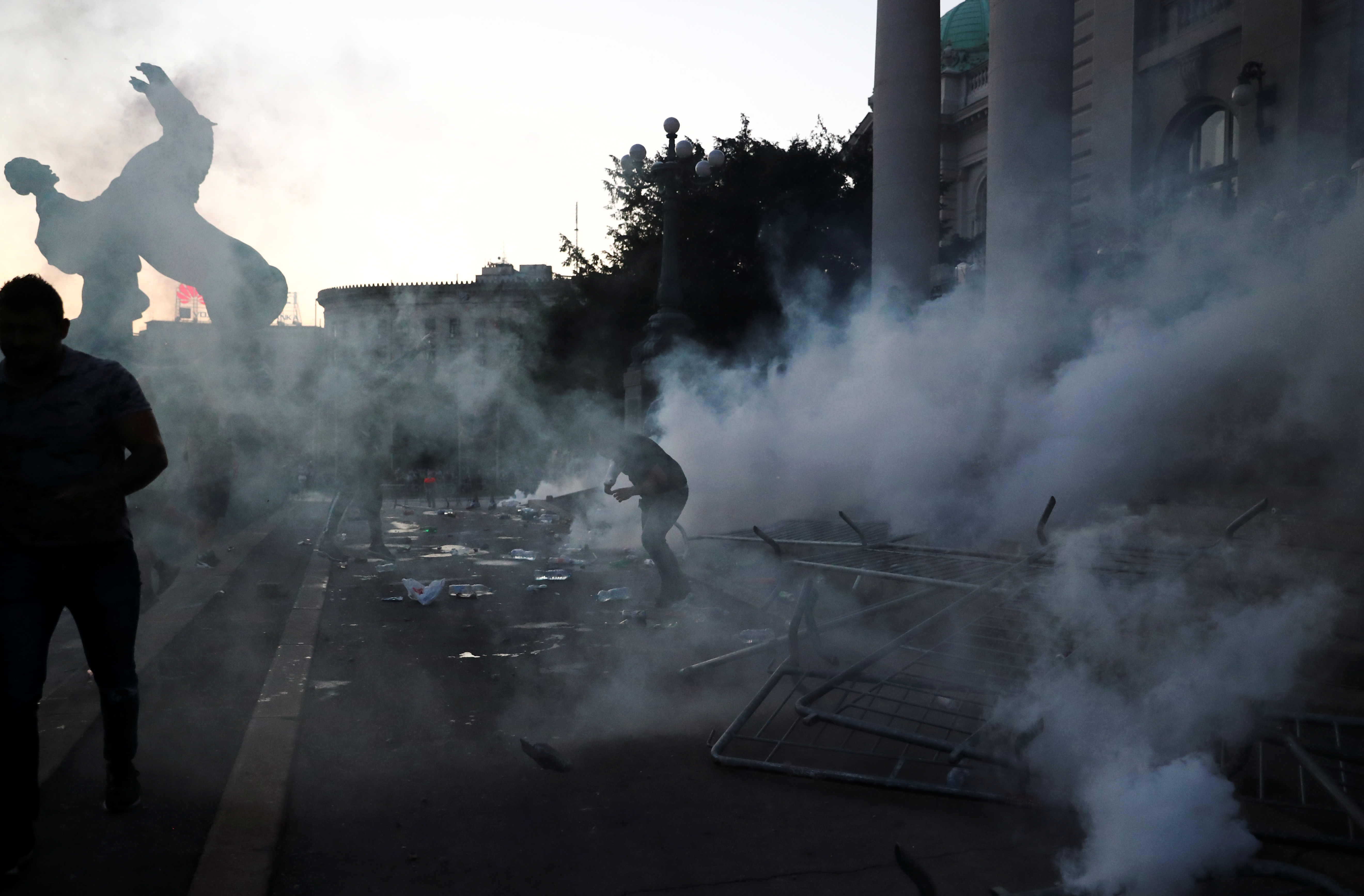 2020-07-08T184841Z_1141227215_RC26PH9T1VFG_RTRMADP_3_HEALTH-CORONAVIRUS-SERBIA-PROTESTS
