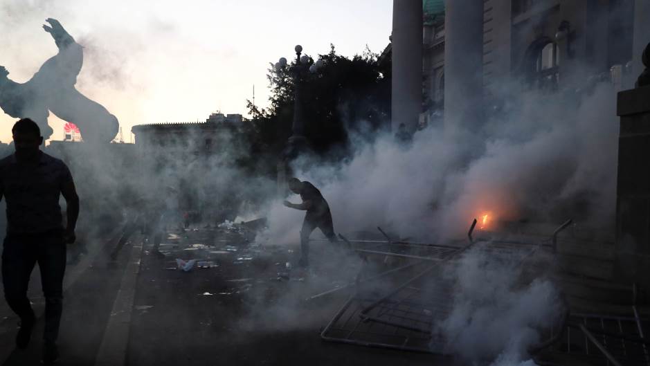 2020-07-08t184906z-768794993-rc26ph9rfz0n-rtrmadp-3-health-coronavirus-serbia-protests-299057.jpeg