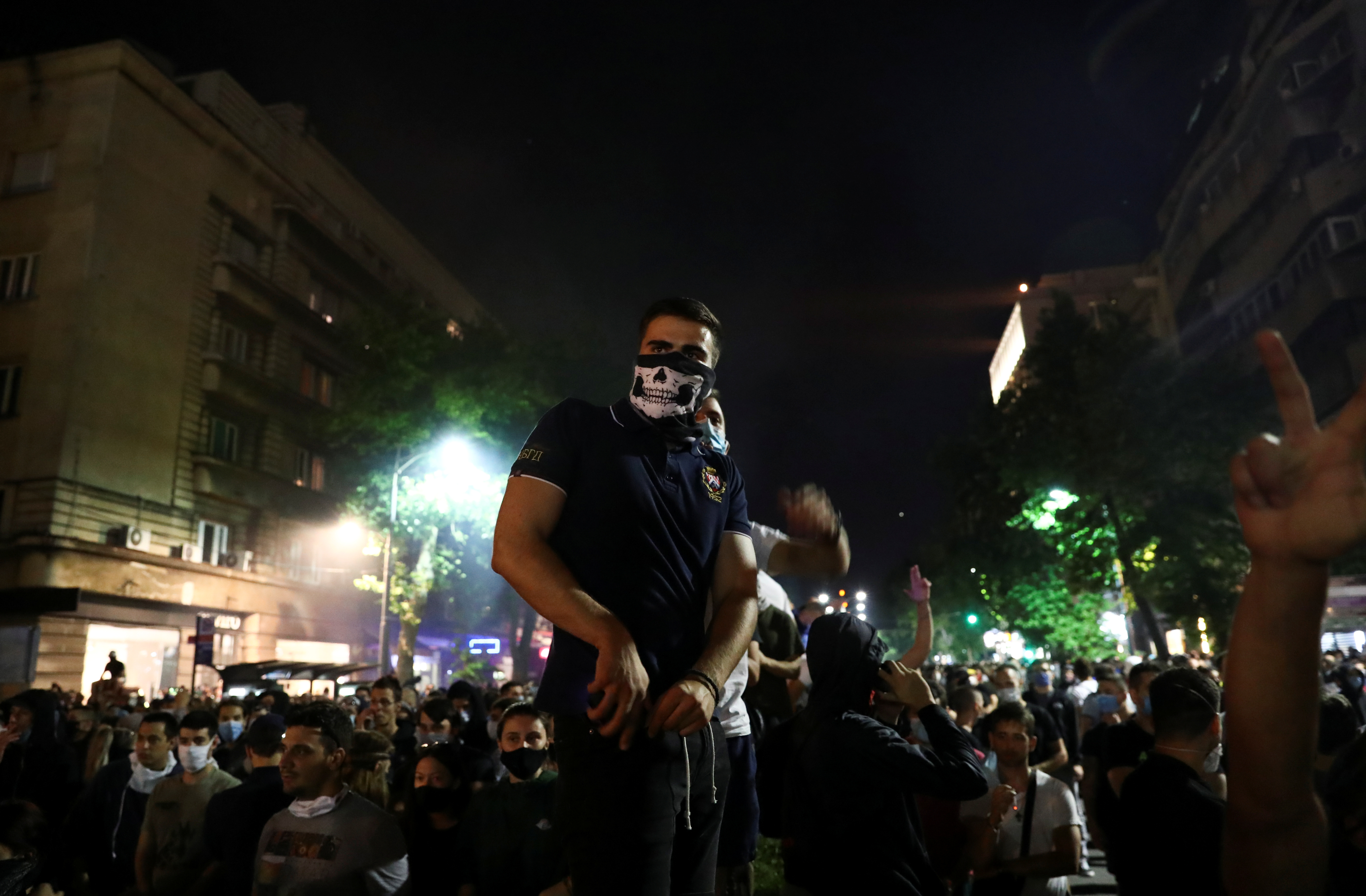 2020-07-08T200518Z_878063419_RC28PH9BTAEM_RTRMADP_3_HEALTH-CORONAVIRUS-SERBIA-PROTESTS