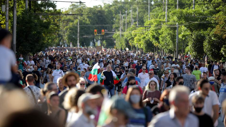 2020-07-11T000000Z_1235691757_RC24RH9D4MCQ_RTRMADP_3_BULGARIA-PROTEST-CORRUPTION
