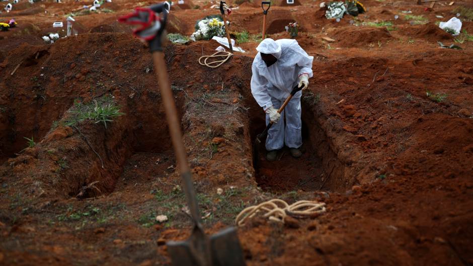 2020-07-16T194419Z_148579980_RC2IUH9FEIA6_RTRMADP_3_HEALTH-CORONAVIRUS-BRAZIL