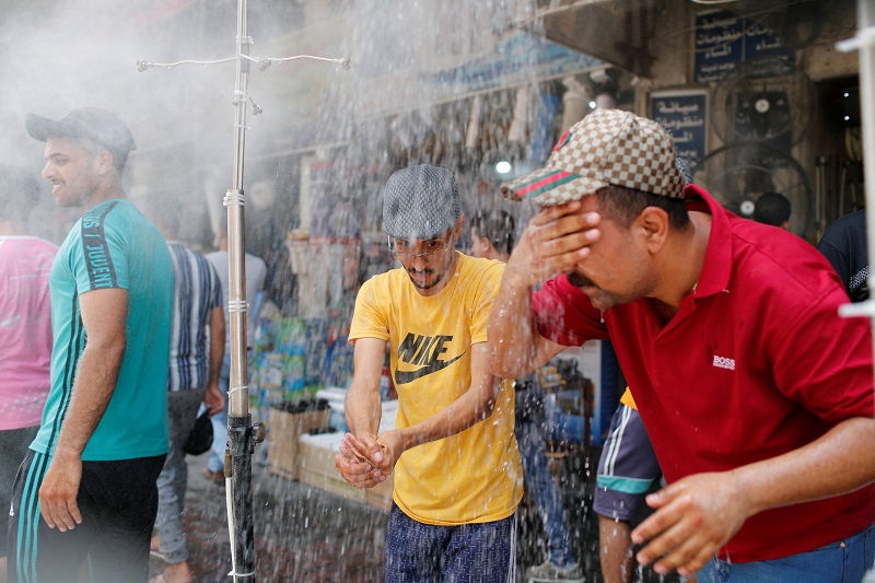 2020-07-28T113613Z_1469934137_RC2B2I9VXV5X_RTRMADP_3_IRAQ-WEATHER