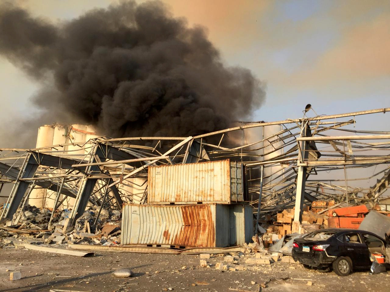 2020-08-04T153724Z_1813866046_RC237I947WTL_RTRMADP_3_LEBANON-SECURITY-BLAST