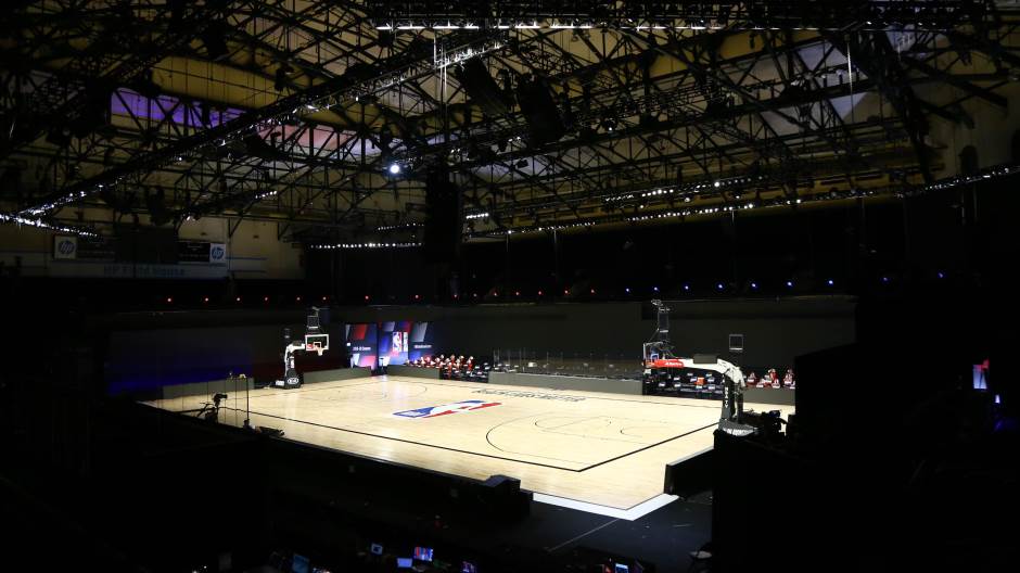 2020-08-26T222758Z_1094546244_NOCID_RTRMADP_3_NBA-PLAYOFFS-OKLAHOMA-CITY-THUNDER-AT-HOUSTON-ROCKETS