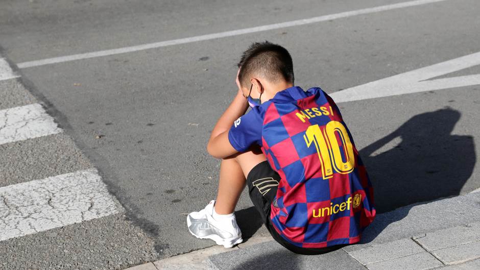 2020-08-30T120211Z_1689634710_RC2COI9HU2CF_RTRMADP_3_SOCCER-SPAIN-FCB-MESSI