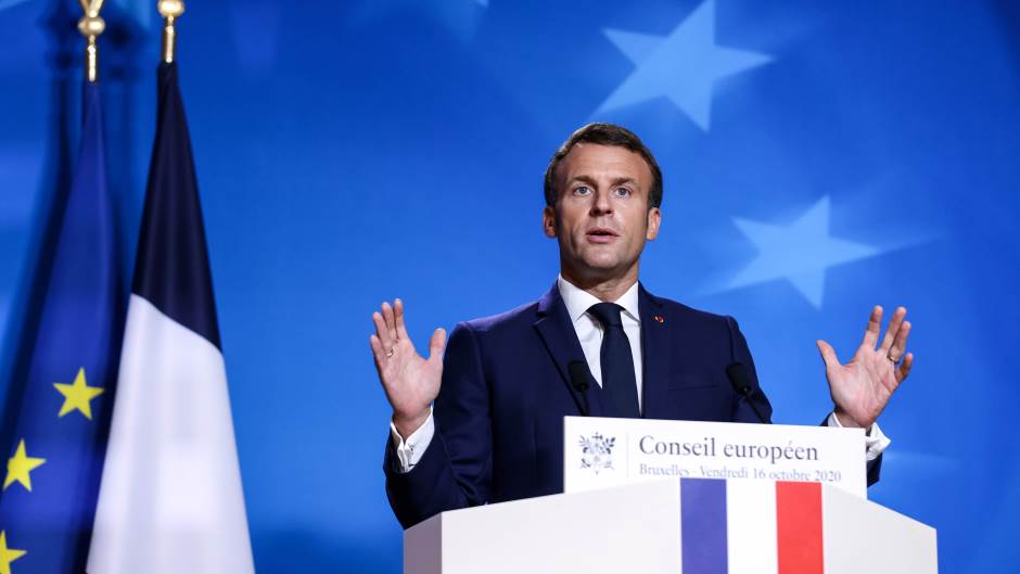 2020-10-16T131615Z_410403080_RC2PJJ91UZ3J_RTRMADP_3_EU-SUMMIT-MACRON