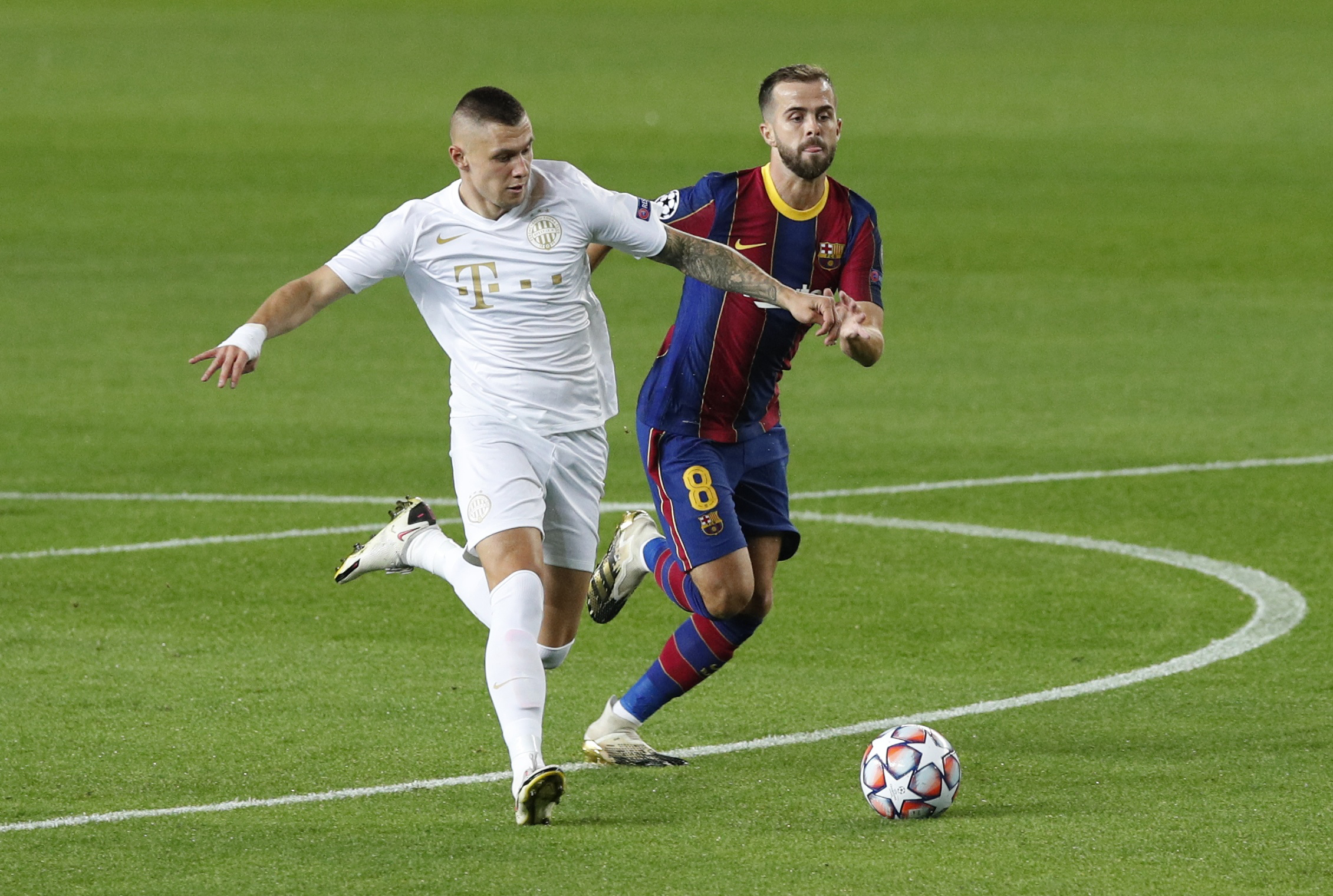 2020-10-20T190532Z_854632281_UP1EGAK1H18ZX_RTRMADP_3_SOCCER-CHAMPIONS-FCB-FER-REPORT