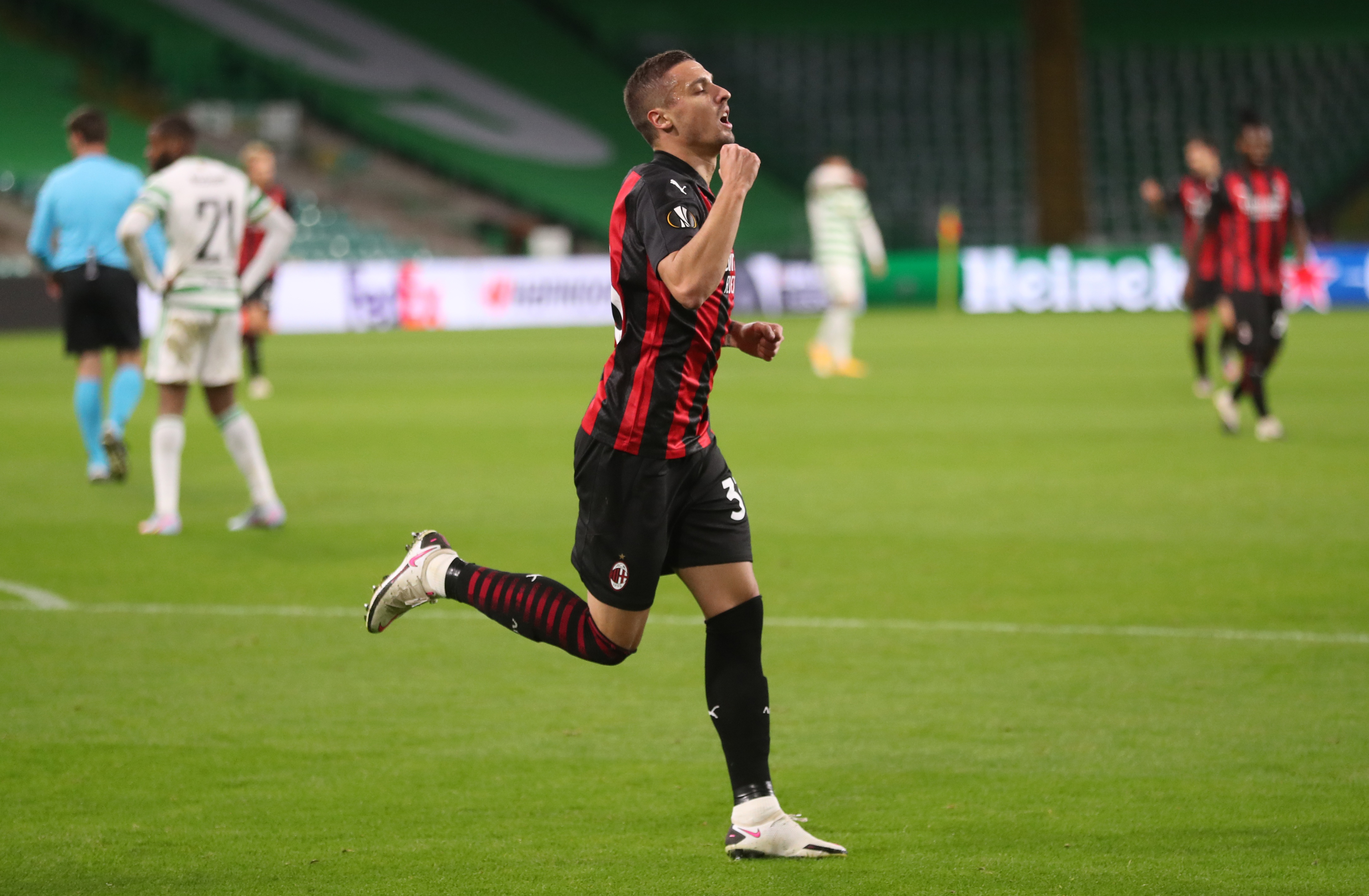 2020-10-22T191834Z_1799129828_UP1EGAM1HMY0G_RTRMADP_3_SOCCER-EUROPA-CEL-MIL-REPORT