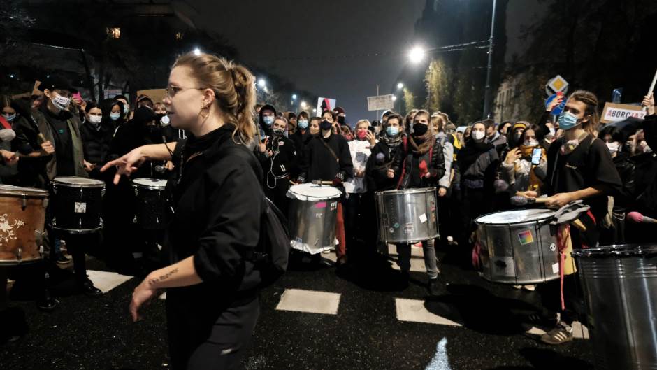 2020-10-23T200251Z_485244348_RC2KOJ9PC2YZ_RTRMADP_3_POLAND-ABORTION