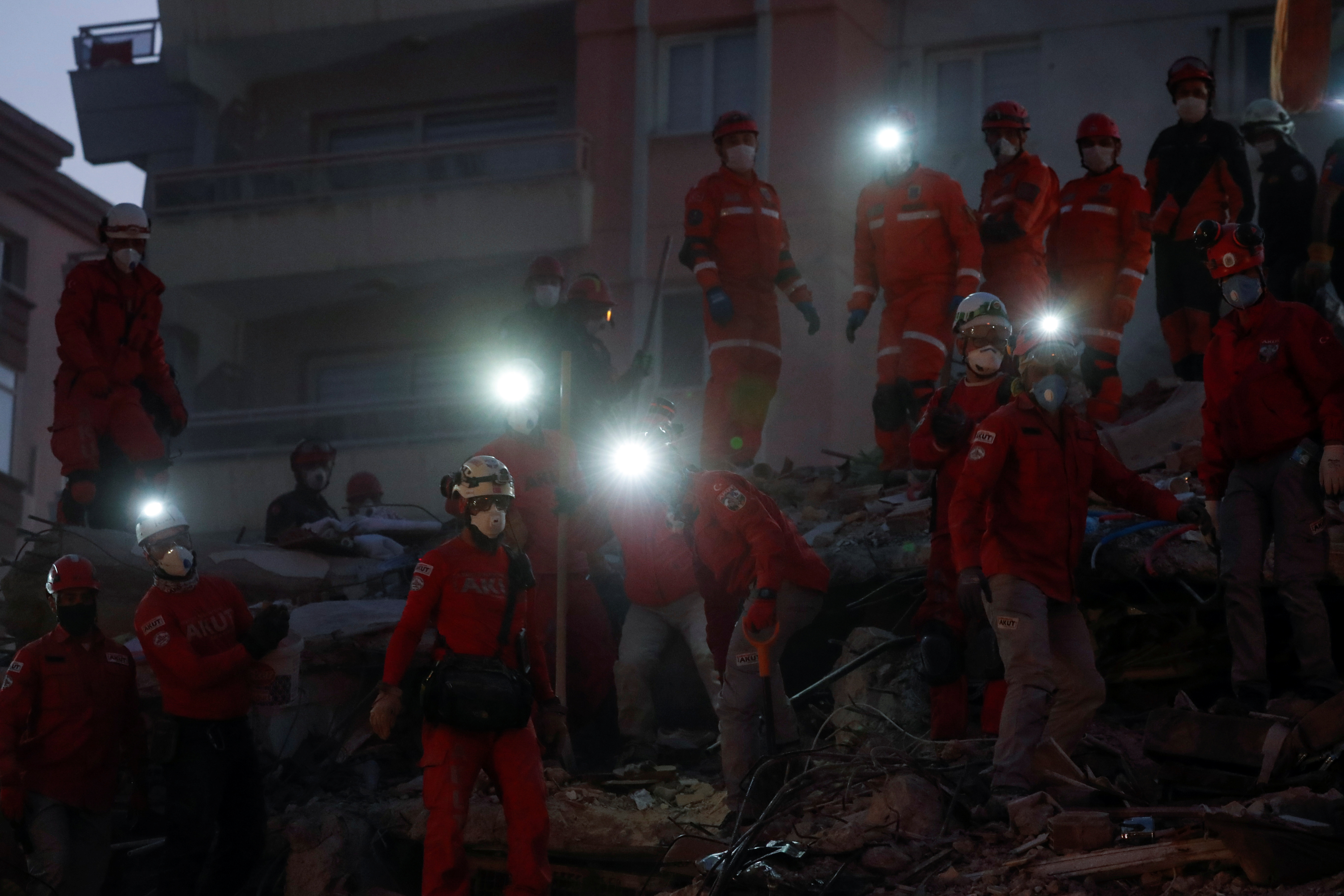 2020-10-31T153736Z_951881626_RC2RTJ90M5QP_RTRMADP_3_TURKEY-QUAKE