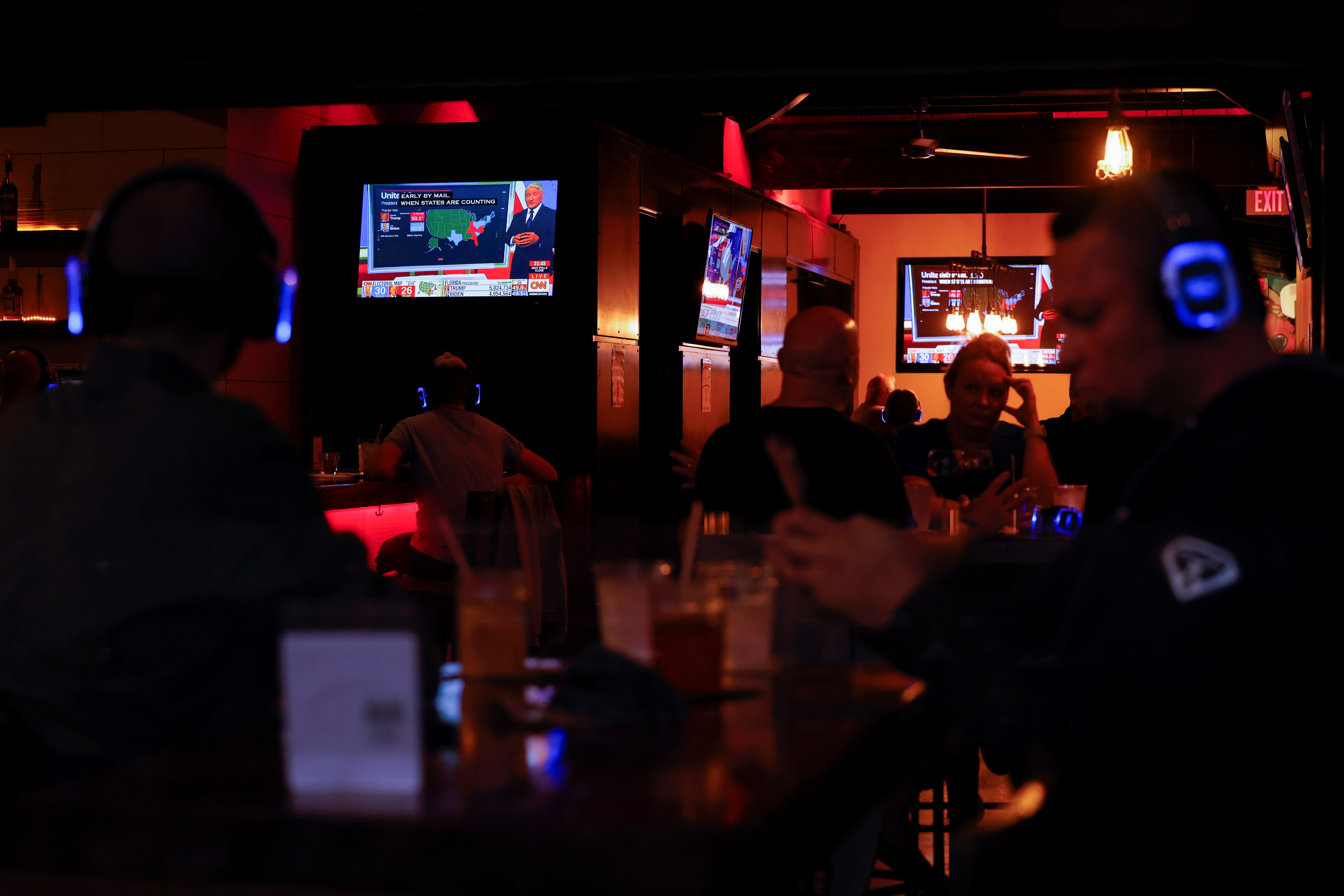 2020-11-04T013911Z_1744481015_RC21WJ907SKG_RTRMADP_3_USA-ELECTION-CALIFORNIA