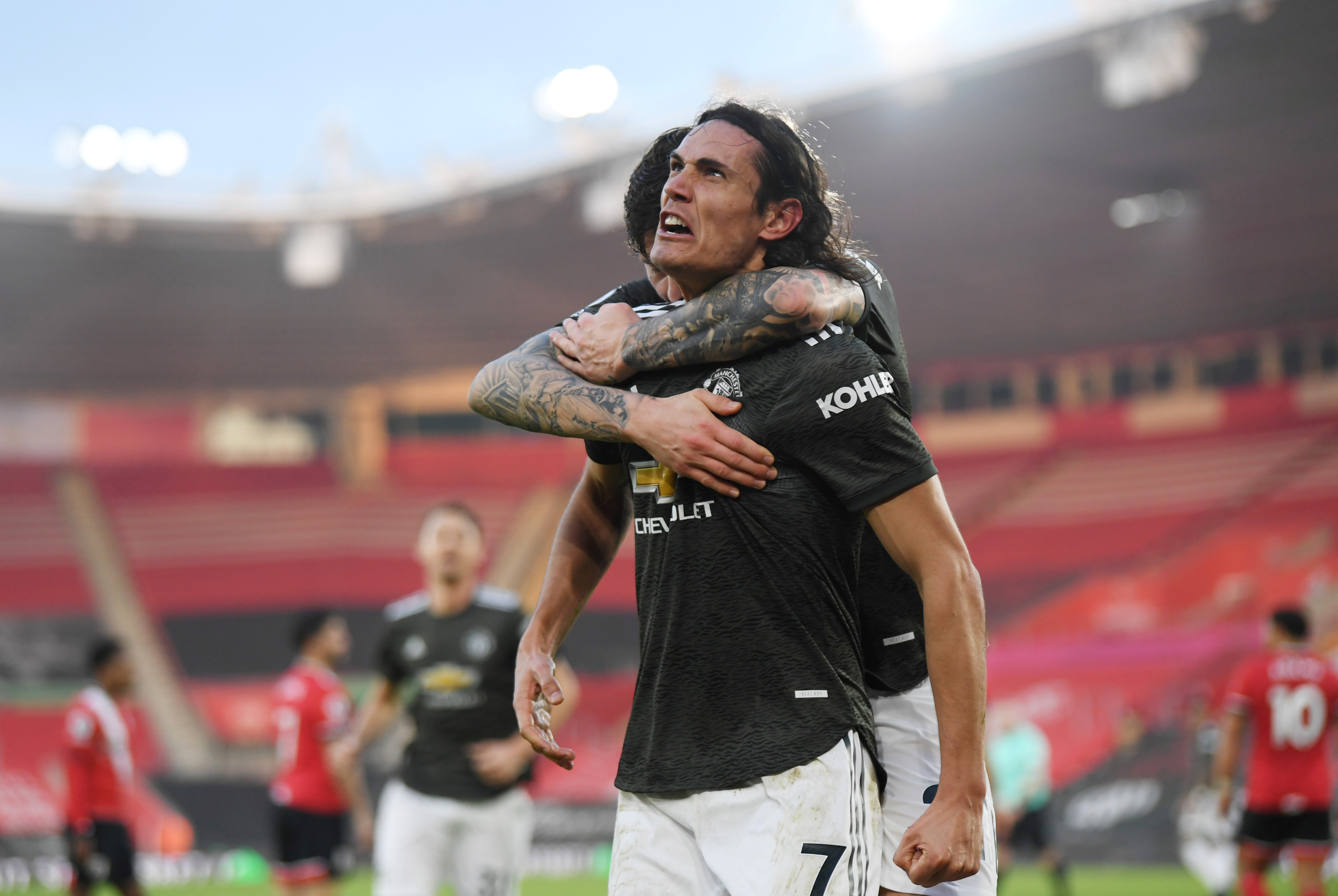 2020-11-30T103733Z_846410891_RC2MDK9UCJWC_RTRMADP_3_SOCCER-ENGLAND-MUN-CAVANI