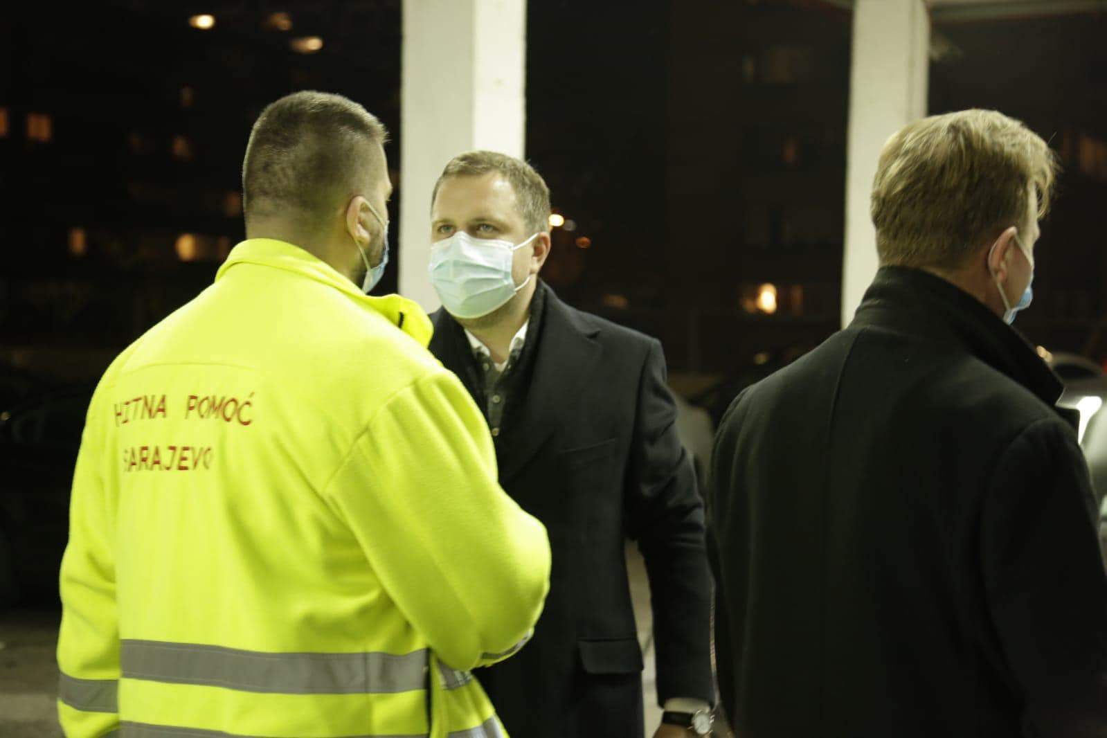 Gradonačelnik Sarajeva Abdulah Skaka obišao dežurne službe