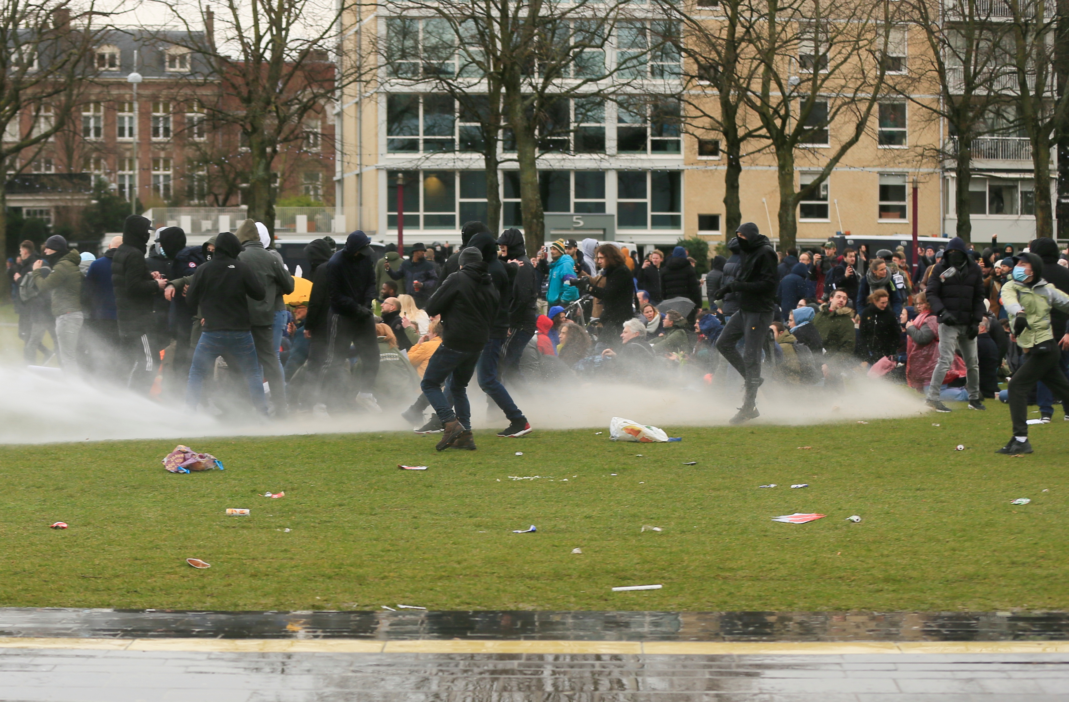 Nizozemska protest policijski sat