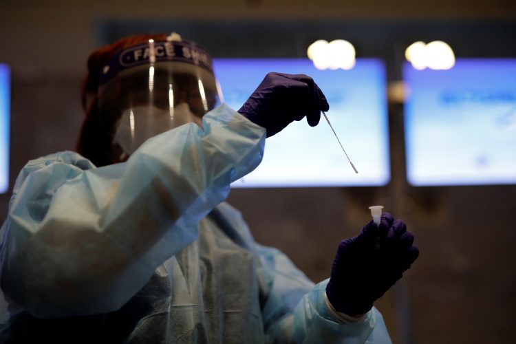 2021-03-08T162756Z_1036254516_RC247M9PP5VG_RTRMADP_3_HEALTH-CORONAVIRUS-ISRAEL-AIRPORT-750x500